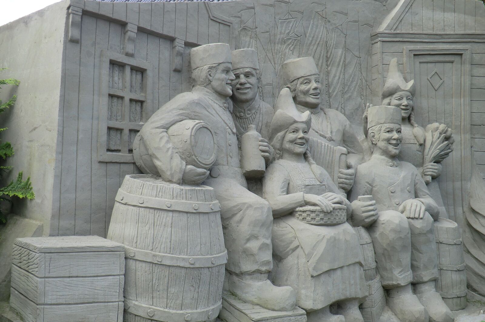 CASIO EX-H5 sample photo. Sand sculptures, volendam, art photography