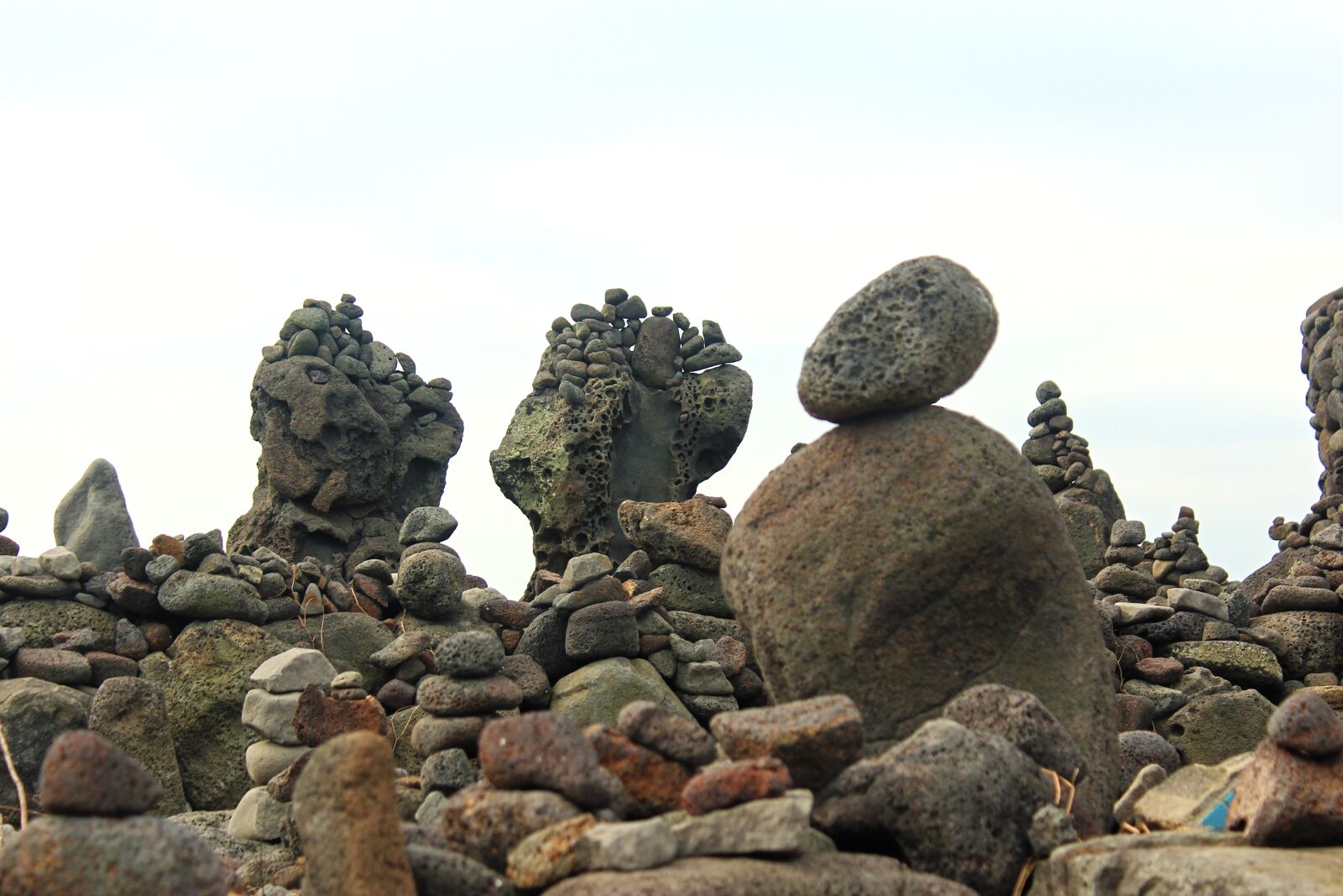 Canon EOS 600D (Rebel EOS T3i / EOS Kiss X5) sample photo. Stone, stone tower, nature photography