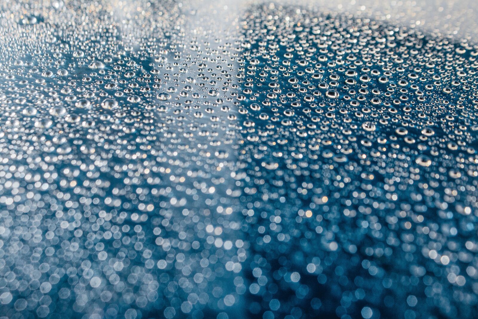 Canon EOS 70D + Canon EF-S 18-55mm F3.5-5.6 IS sample photo. Splash, water, droplets photography