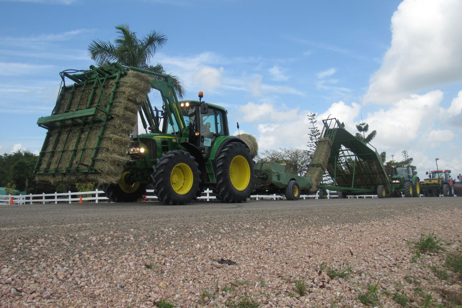 Canon PowerShot SX530 HS sample photo. Machine, tractor, bale photography