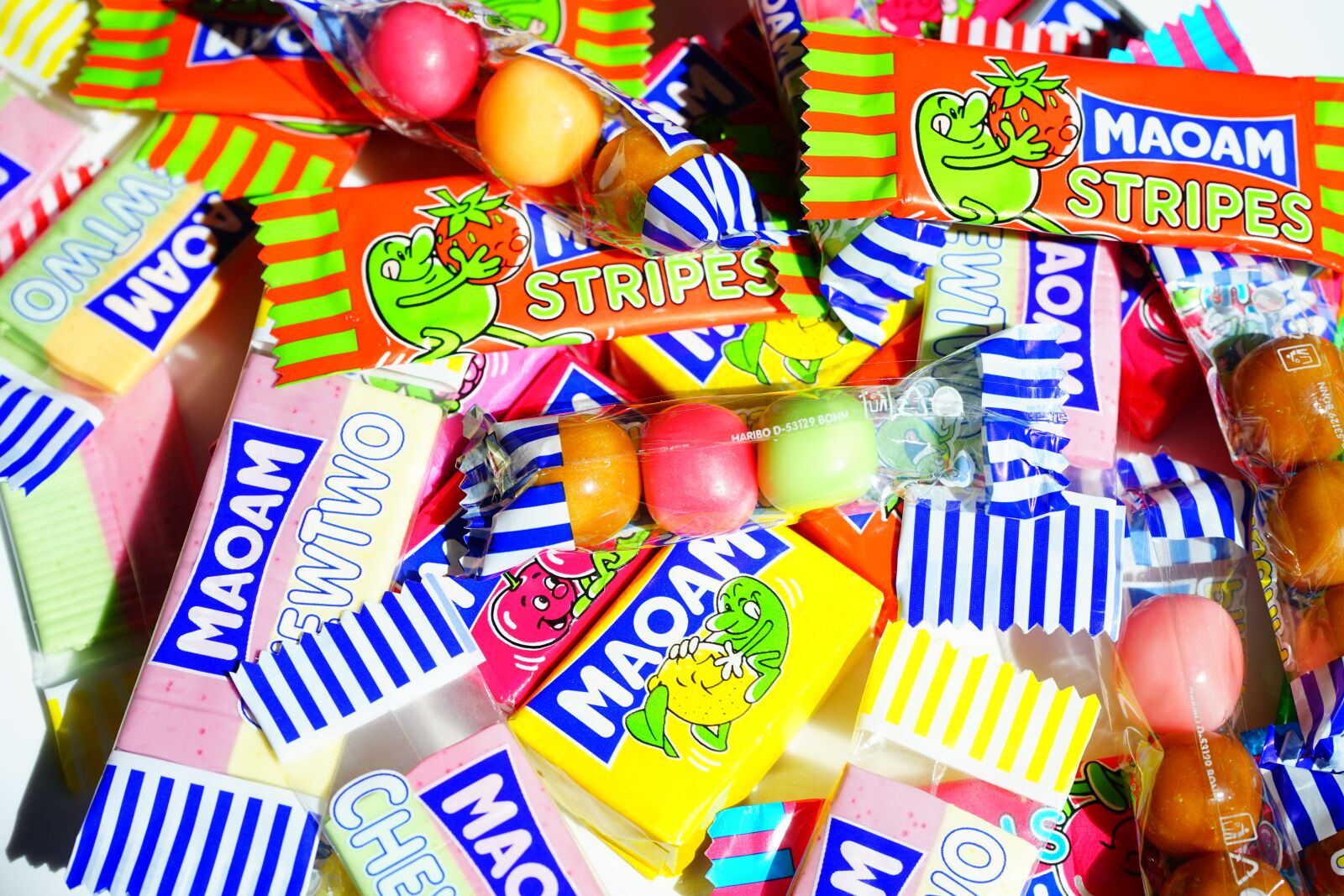 Sony a7 + Sony FE 28-70mm F3.5-5.6 OSS sample photo. Maoam, chewy candy, sweetness photography