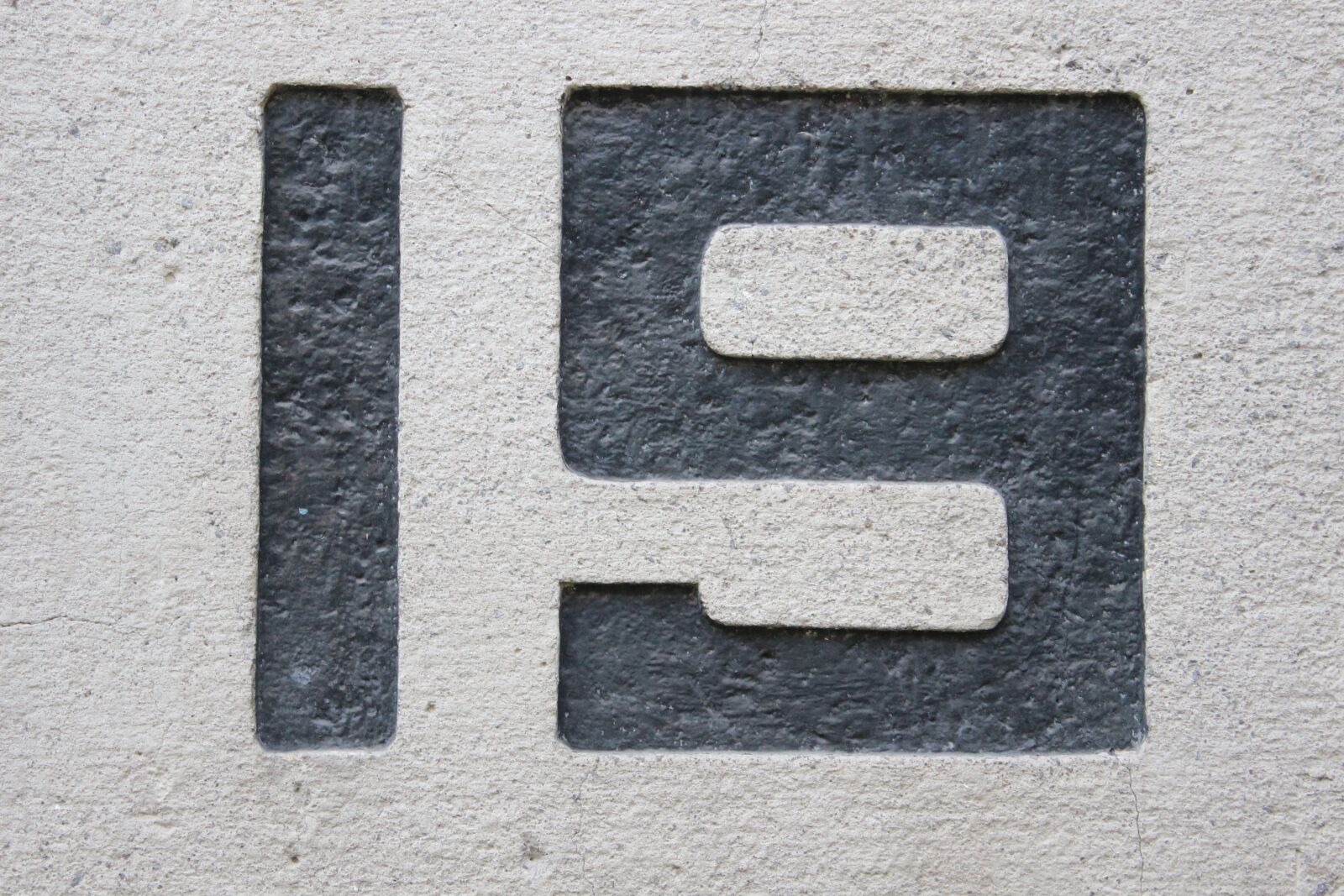 Canon EOS 600D (Rebel EOS T3i / EOS Kiss X5) sample photo. Numbers, texture, contrast photography
