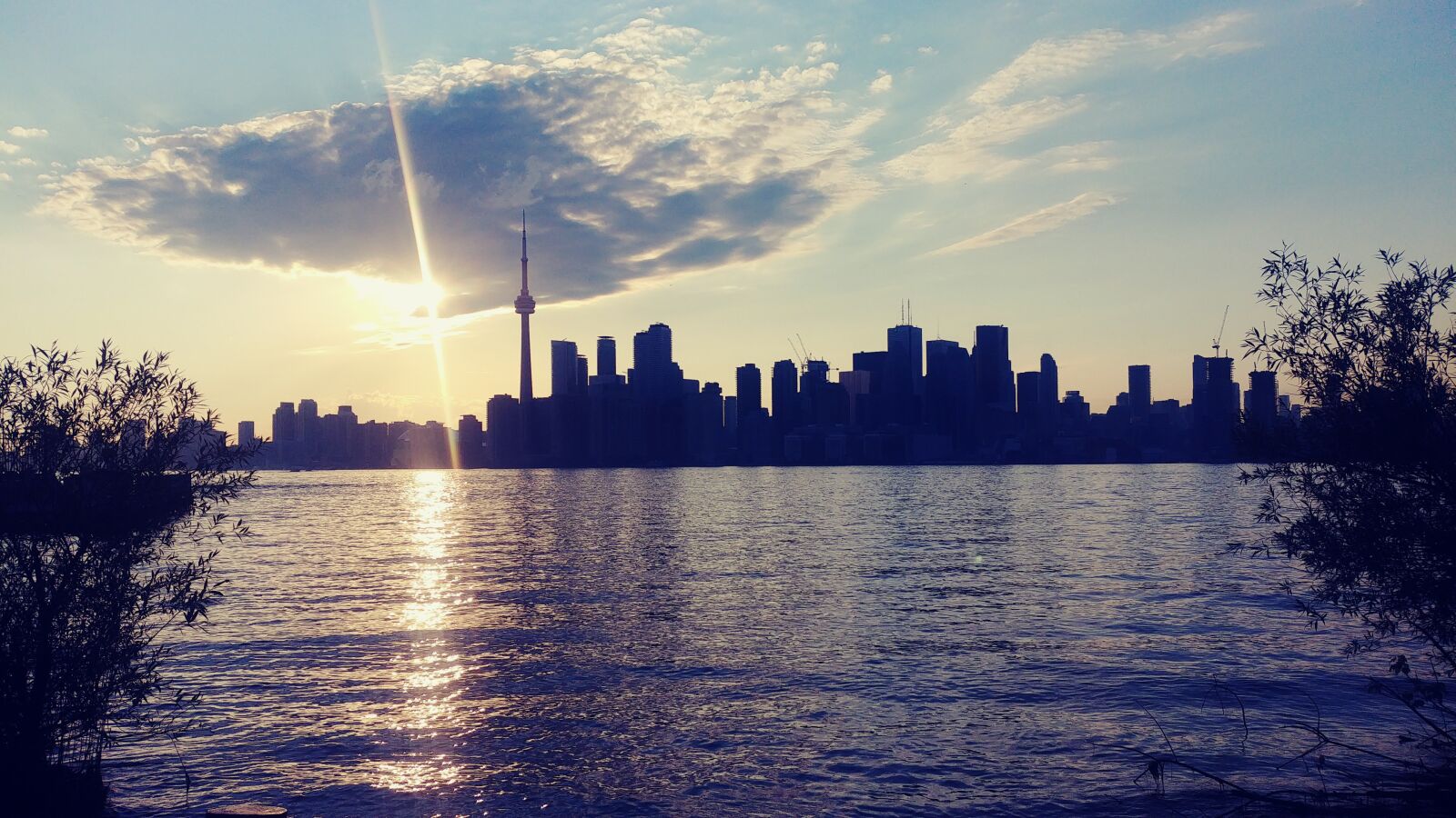 LG G6 sample photo. Toronto, skyline, sun photography
