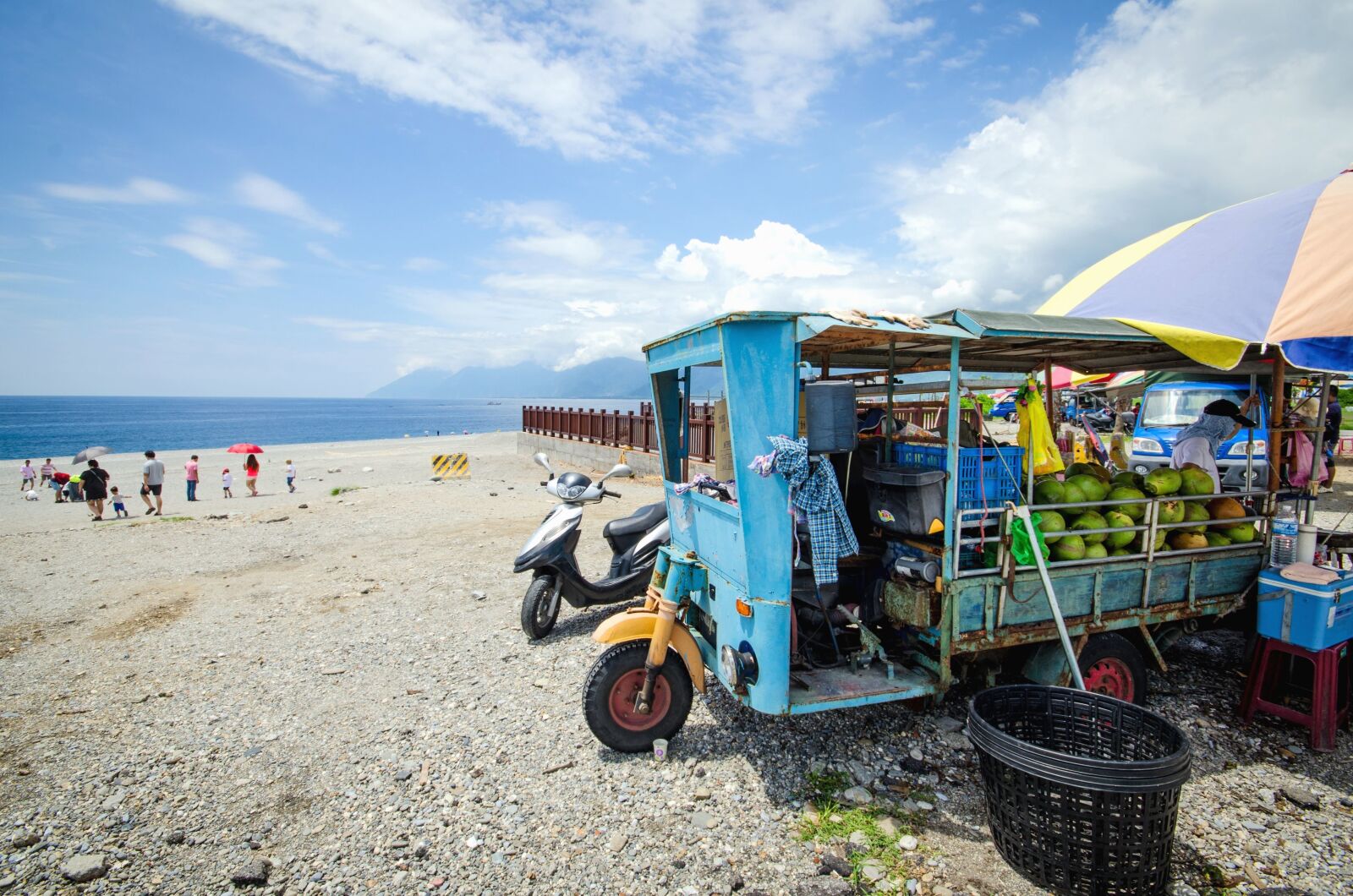 Nikon D7000 sample photo. Market, marketplace, watermelon, beach photography