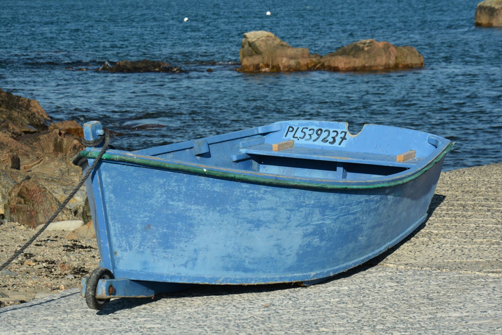 Nikon D7100 sample photo. Blue, boat, rowing boat photography