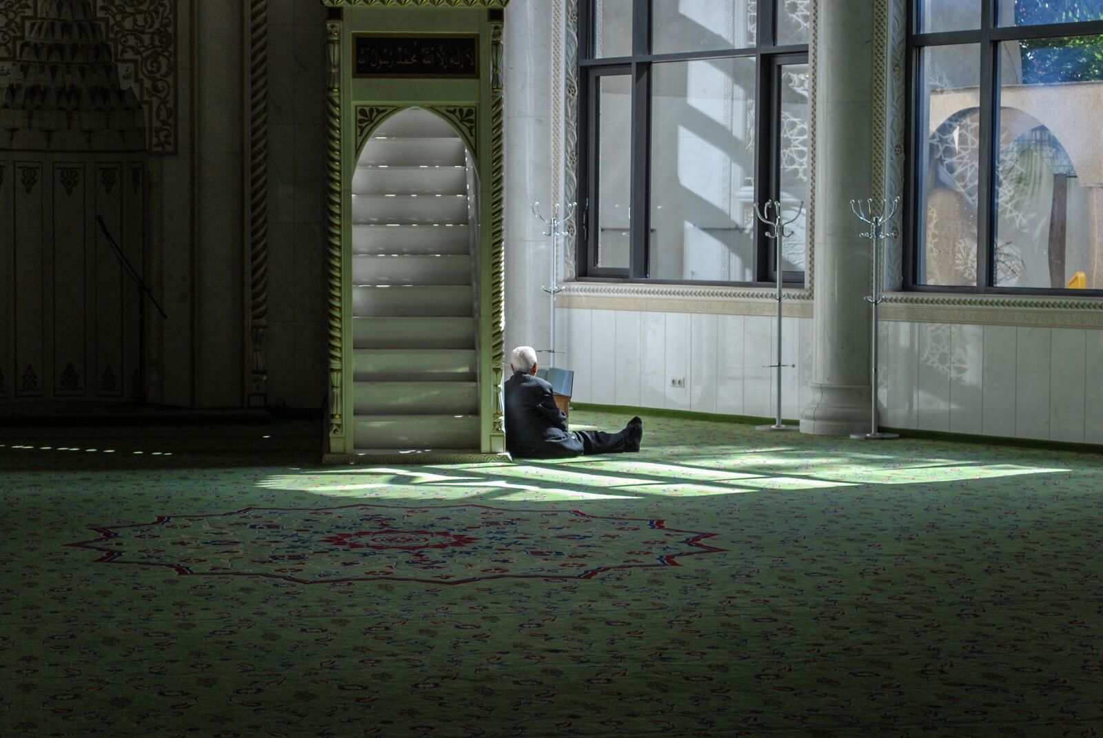 Nikon D60 sample photo. Prayer, quran, islam photography