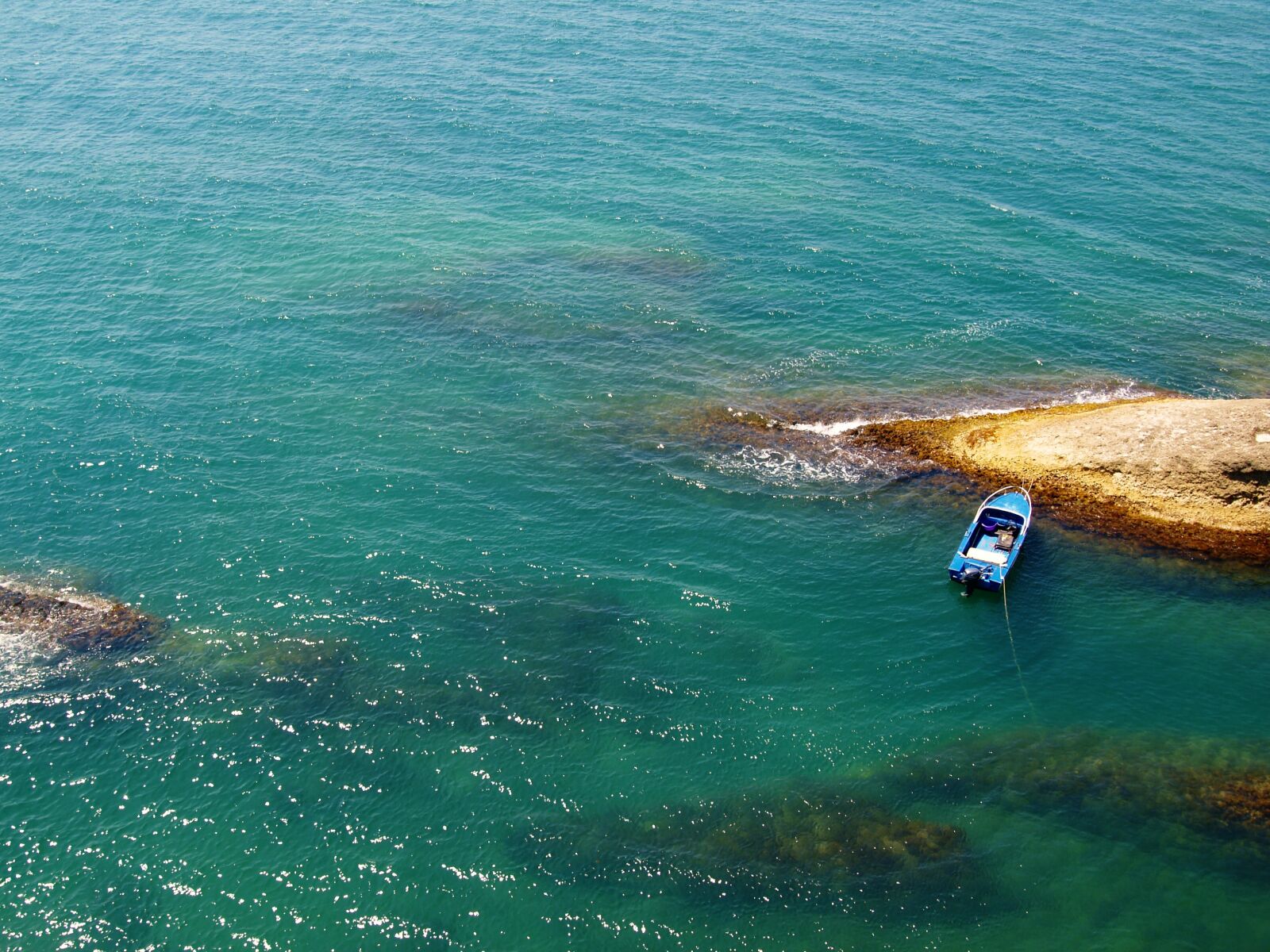 Olympus E-330 (EVOLT E-330) sample photo. Boat, sea, ocean photography