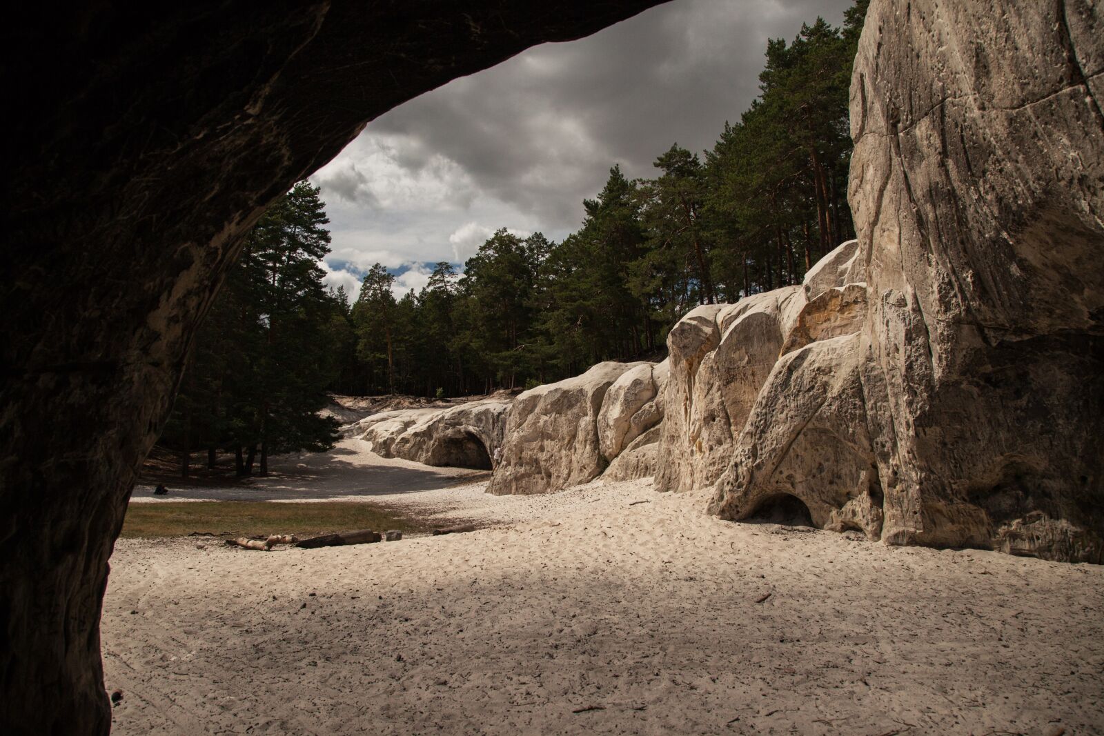 Canon EOS 5D Mark II sample photo. Sandstone caves, resin, blankenburg photography
