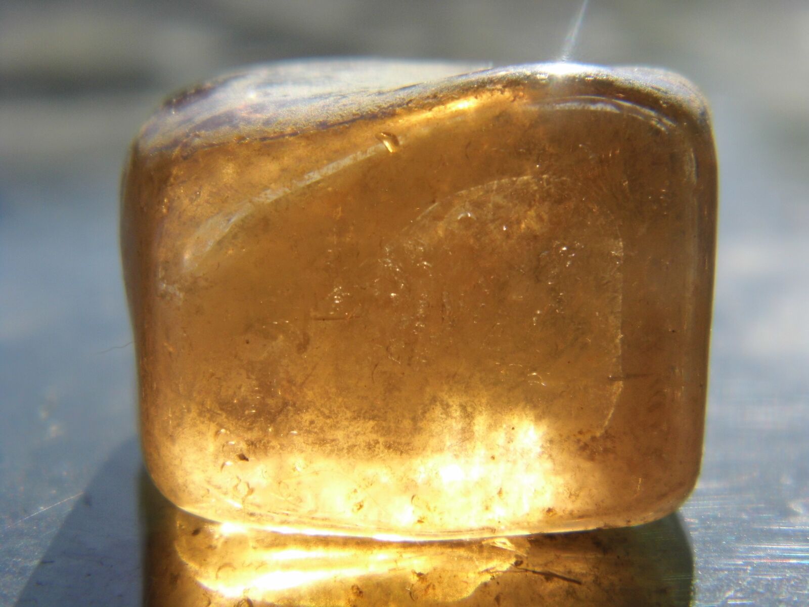 HITACHI HBC-1600E sample photo. Orange, stone, glass photography