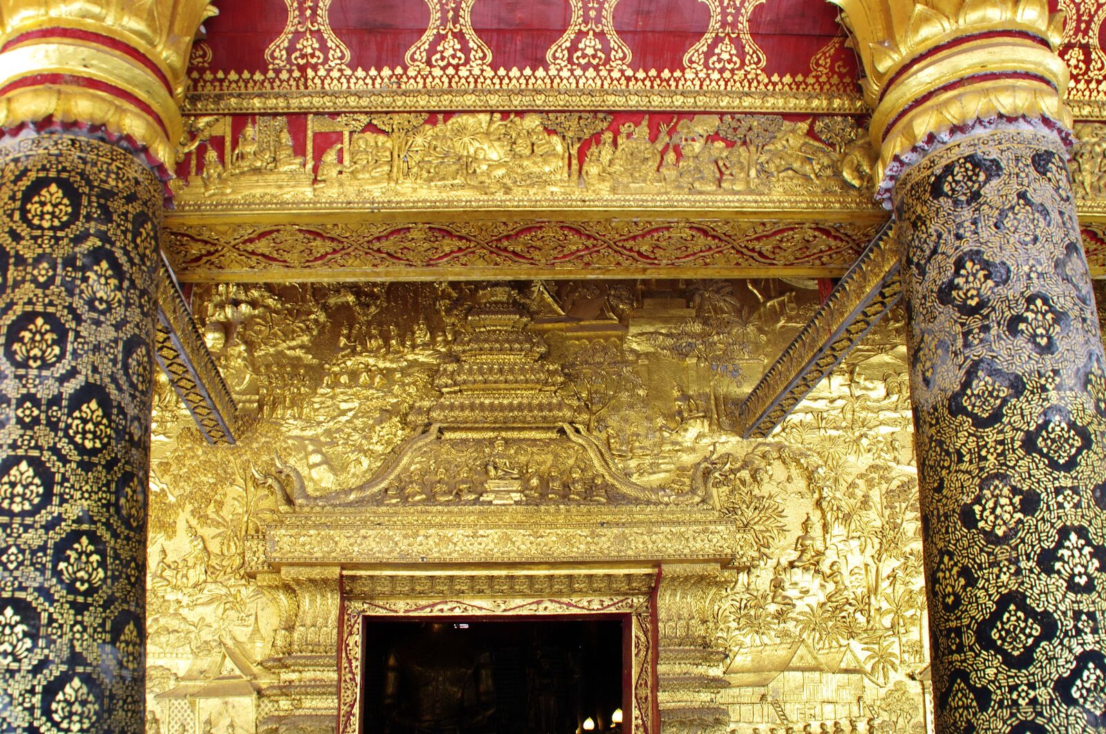 Pentax K-5 sample photo. Laos, luang prabang, temple photography