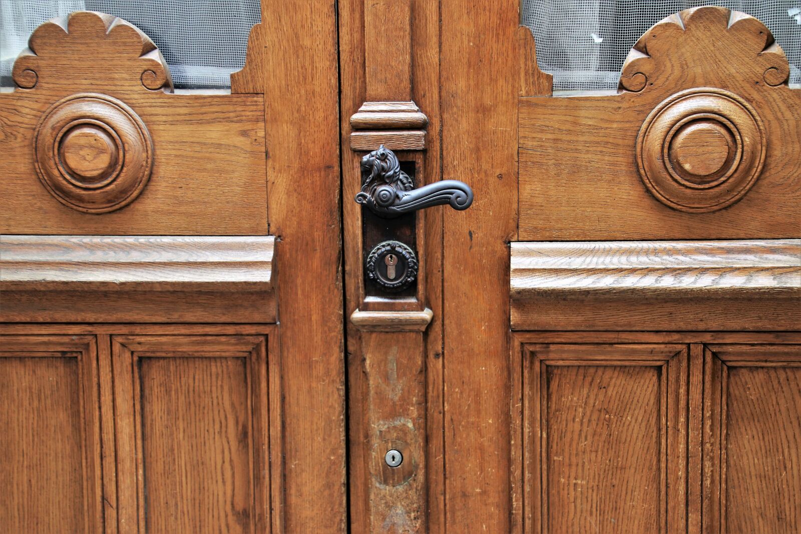 Canon EOS 80D sample photo. The door, decorative, entrance photography