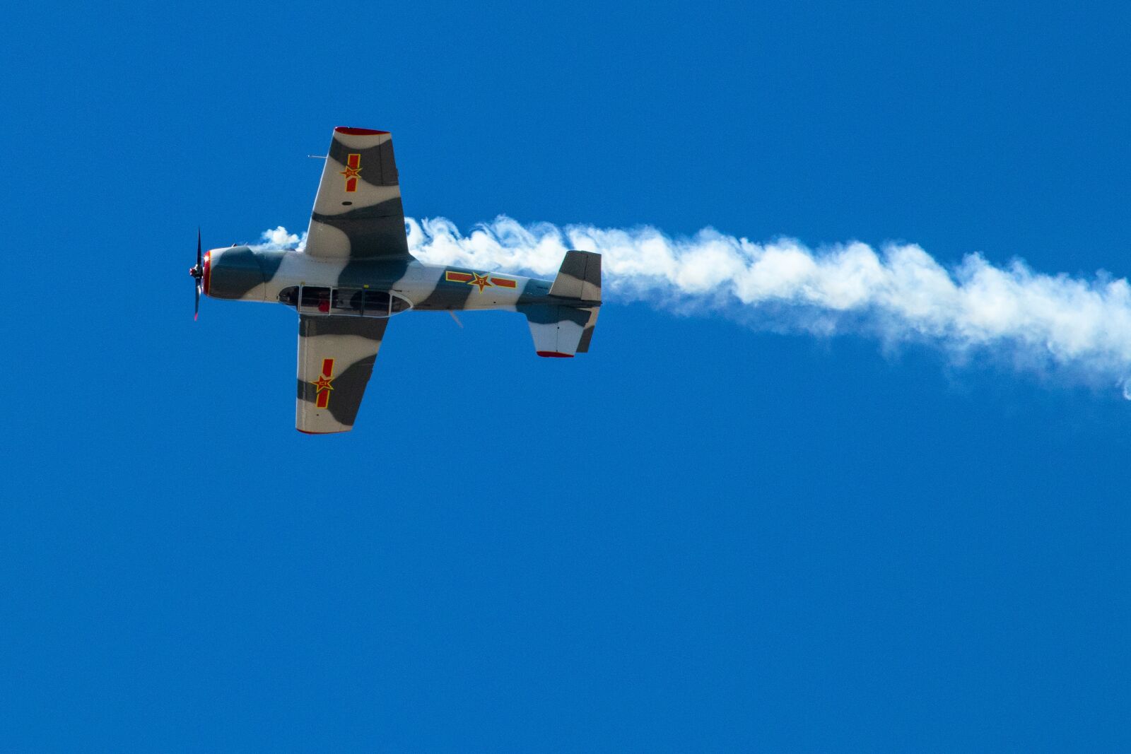 Canon EF 100-400mm F4.5-5.6L IS USM sample photo. Airplane, aircraft, aviate photography