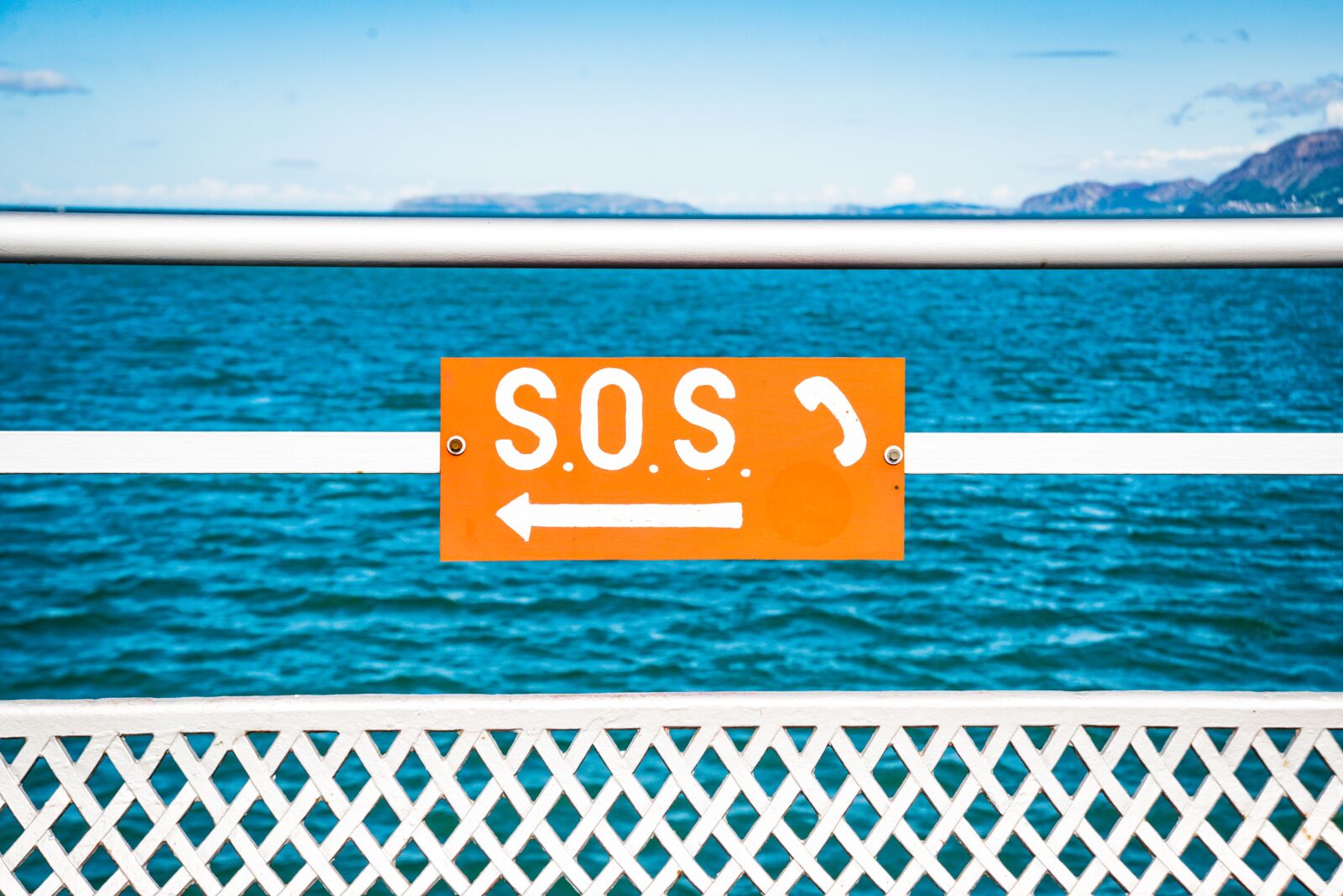 Nikon D610 sample photo. Sos, signs, telephone photography