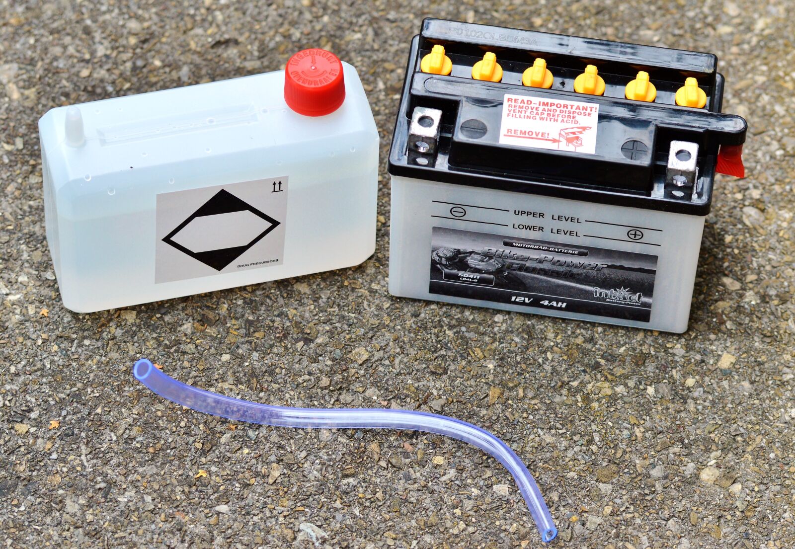 Nikon D3200 sample photo. Battery, motorcycle battery, battery photography