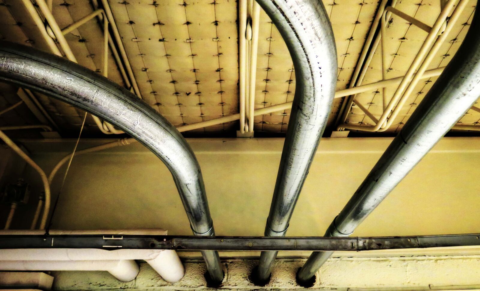 Canon PowerShot SX40 HS sample photo. Pipes, industry, rusted photography