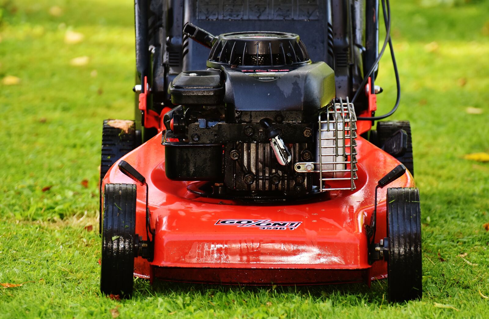 Nikon D7200 sample photo. Lawn mower, gardening, mow photography