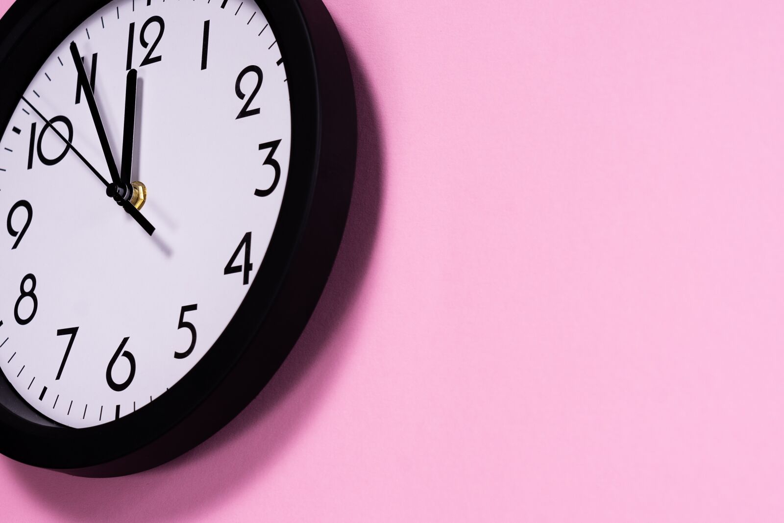 Sony FE 24-105mm F4 G OSS sample photo. Clock, time of, background photography