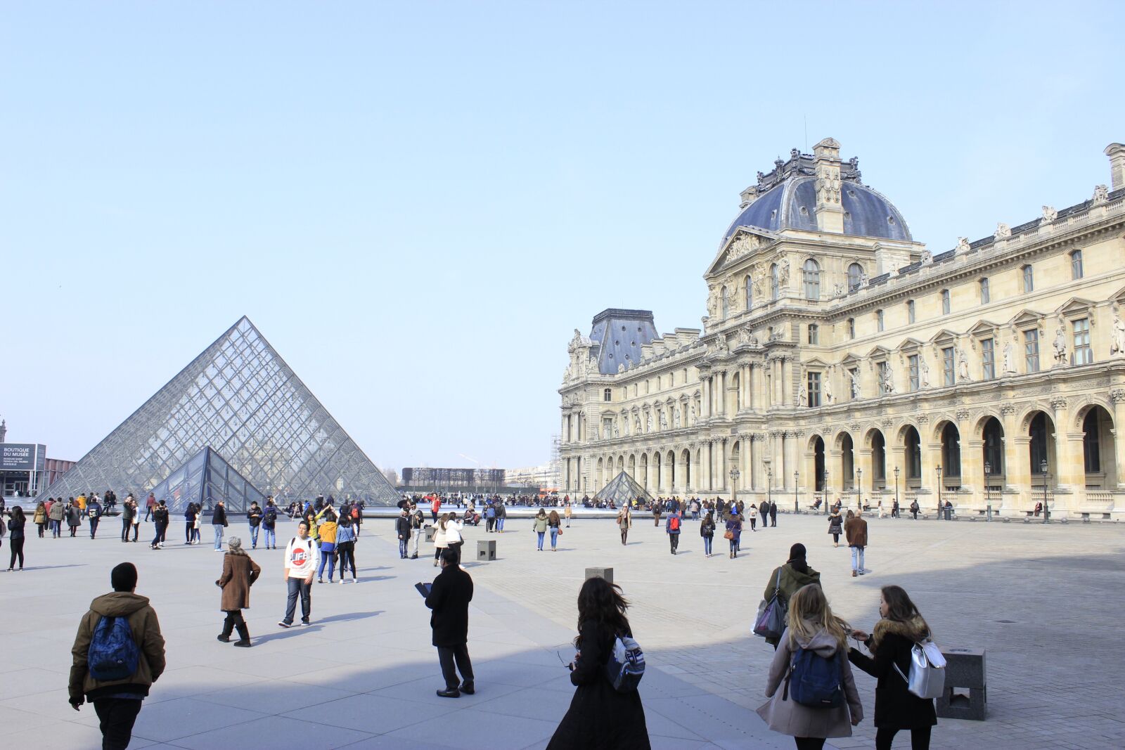 Canon EOS 600D (Rebel EOS T3i / EOS Kiss X5) sample photo. Louvre, france, museum photography