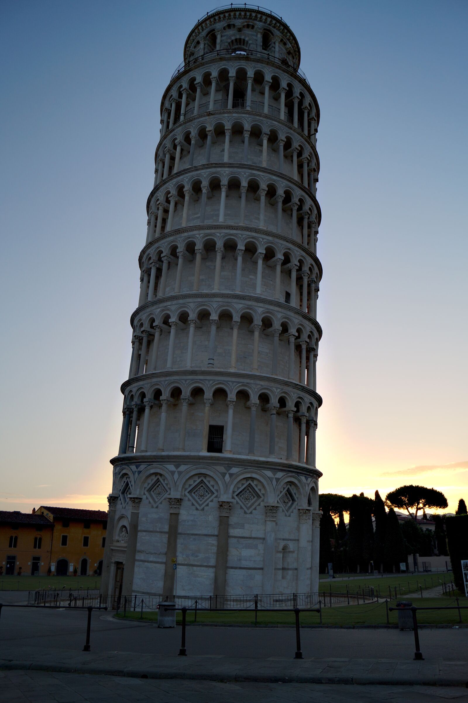 Sony DT 18-55mm F3.5-5.6 SAM II sample photo. Pisa, italy, tower photography