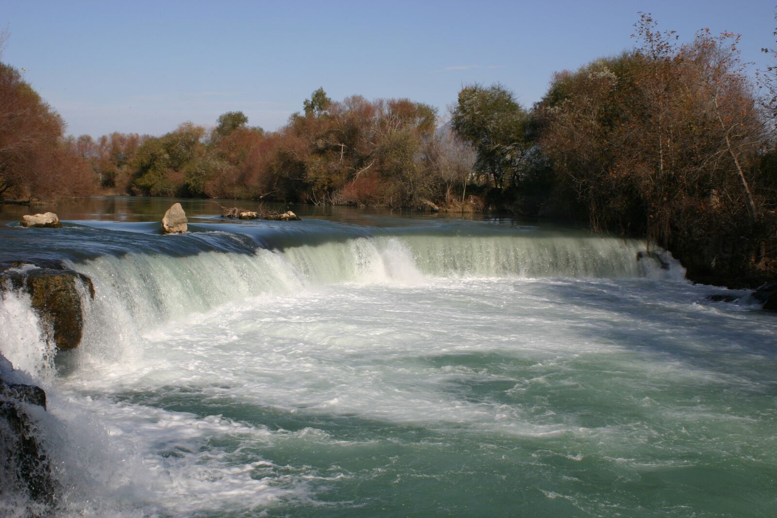 Canon EOS 300D (EOS Digital Rebel / EOS Kiss Digital) sample photo. Waterfall, waters, river photography