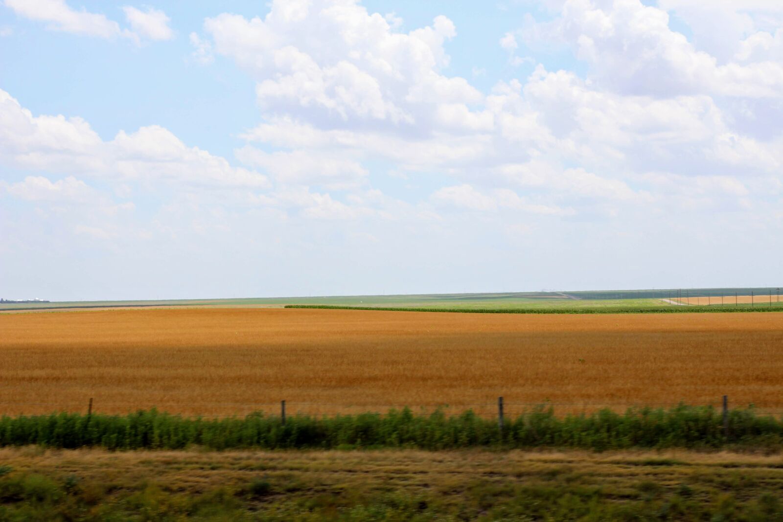 Canon EOS 700D (EOS Rebel T5i / EOS Kiss X7i) sample photo. Plains, skyline, nature photography
