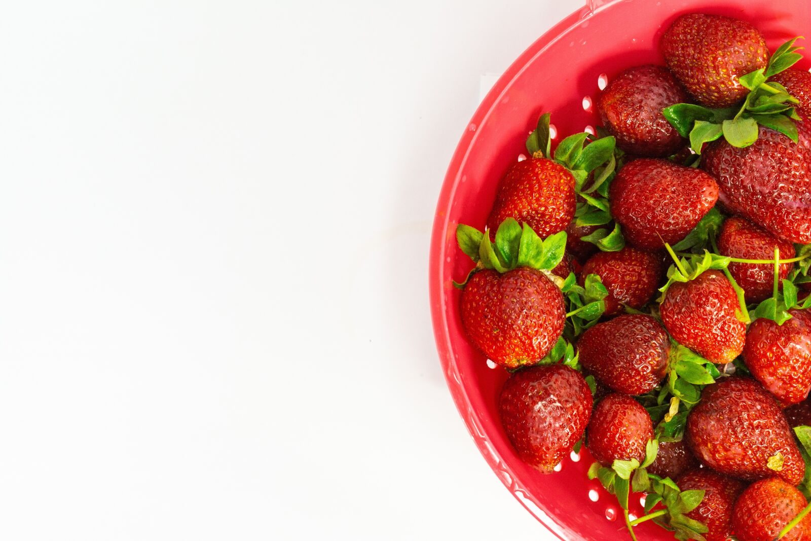 Nikon D5200 sample photo. Red, strawberry, white background photography