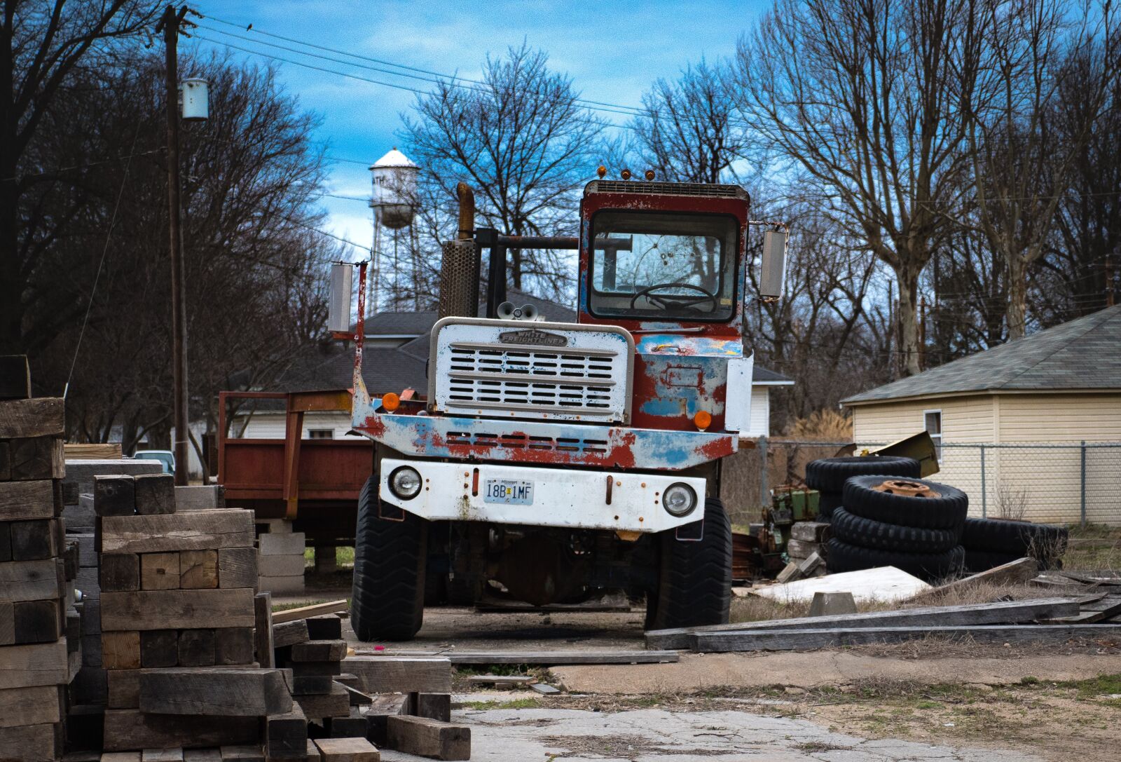 LUMIX G VARIO 12-35/F2.8II sample photo. Truck, old, vintage photography