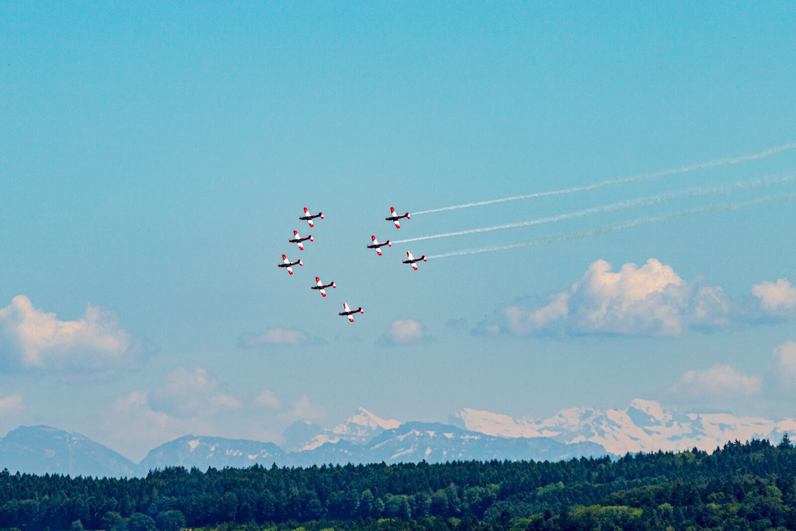 Canon EOS 6D Mark II sample photo. Pc-7, aircraft, airshow photography
