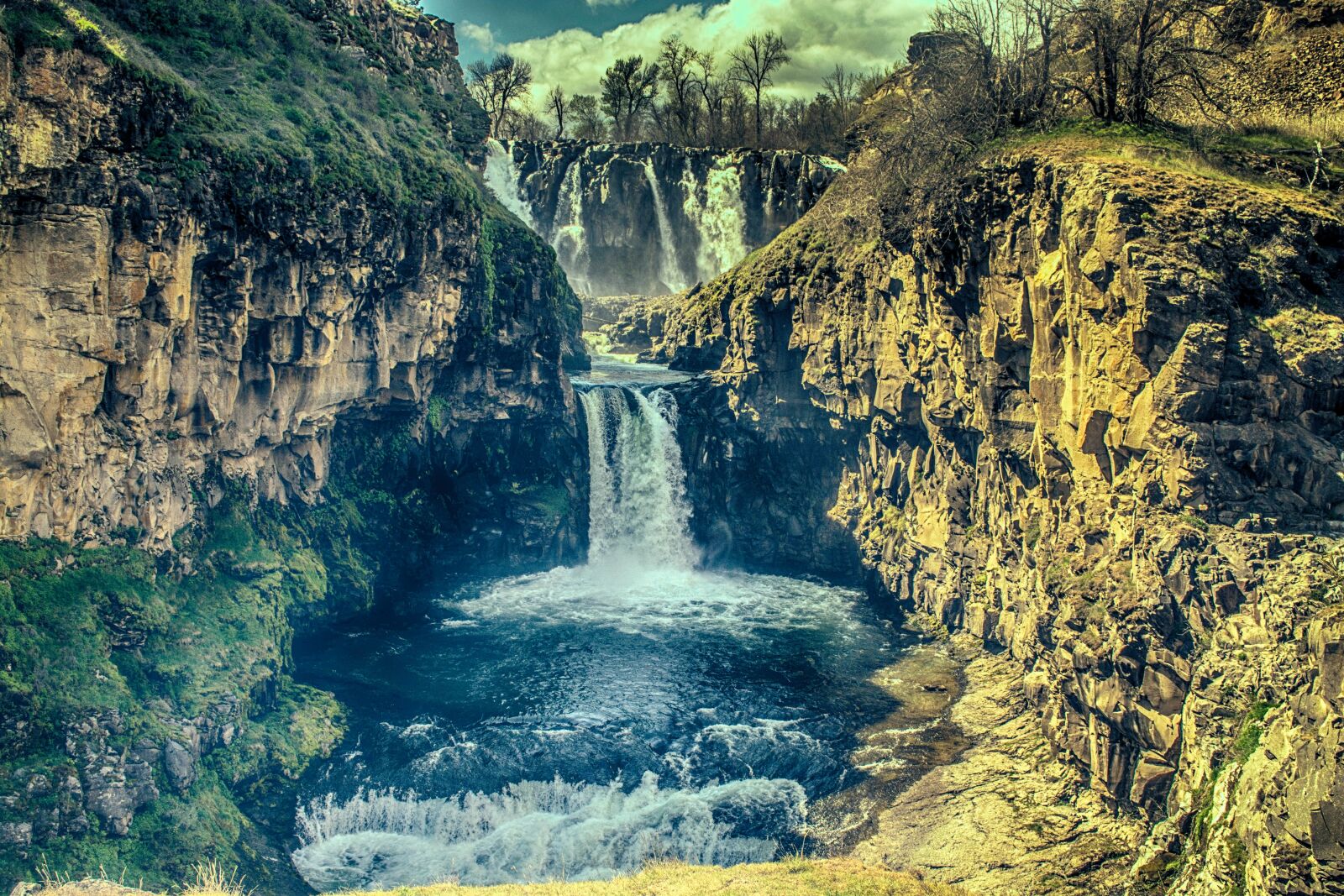 Nikon D5200 sample photo. Waterfall, scenic, landscape photography