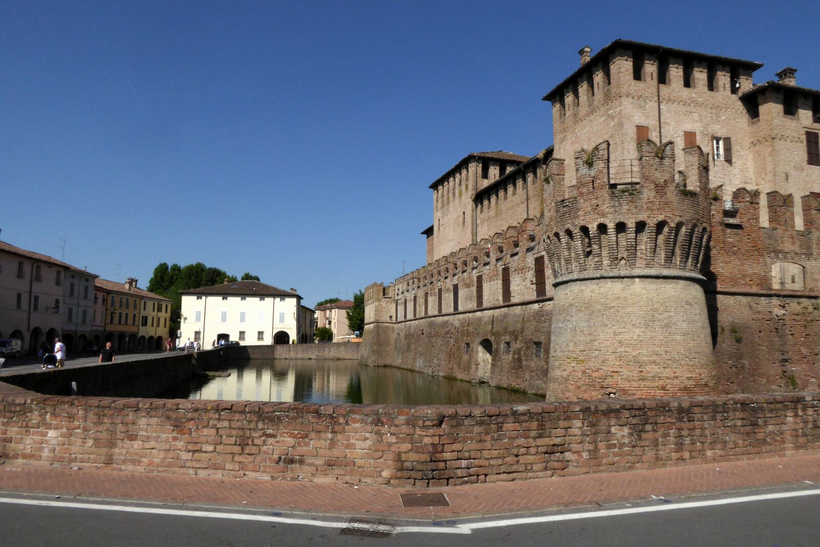 Panasonic Lumix DMC-ZS40 (Lumix DMC-TZ60) sample photo. Fontanellato, parma, the rocca photography