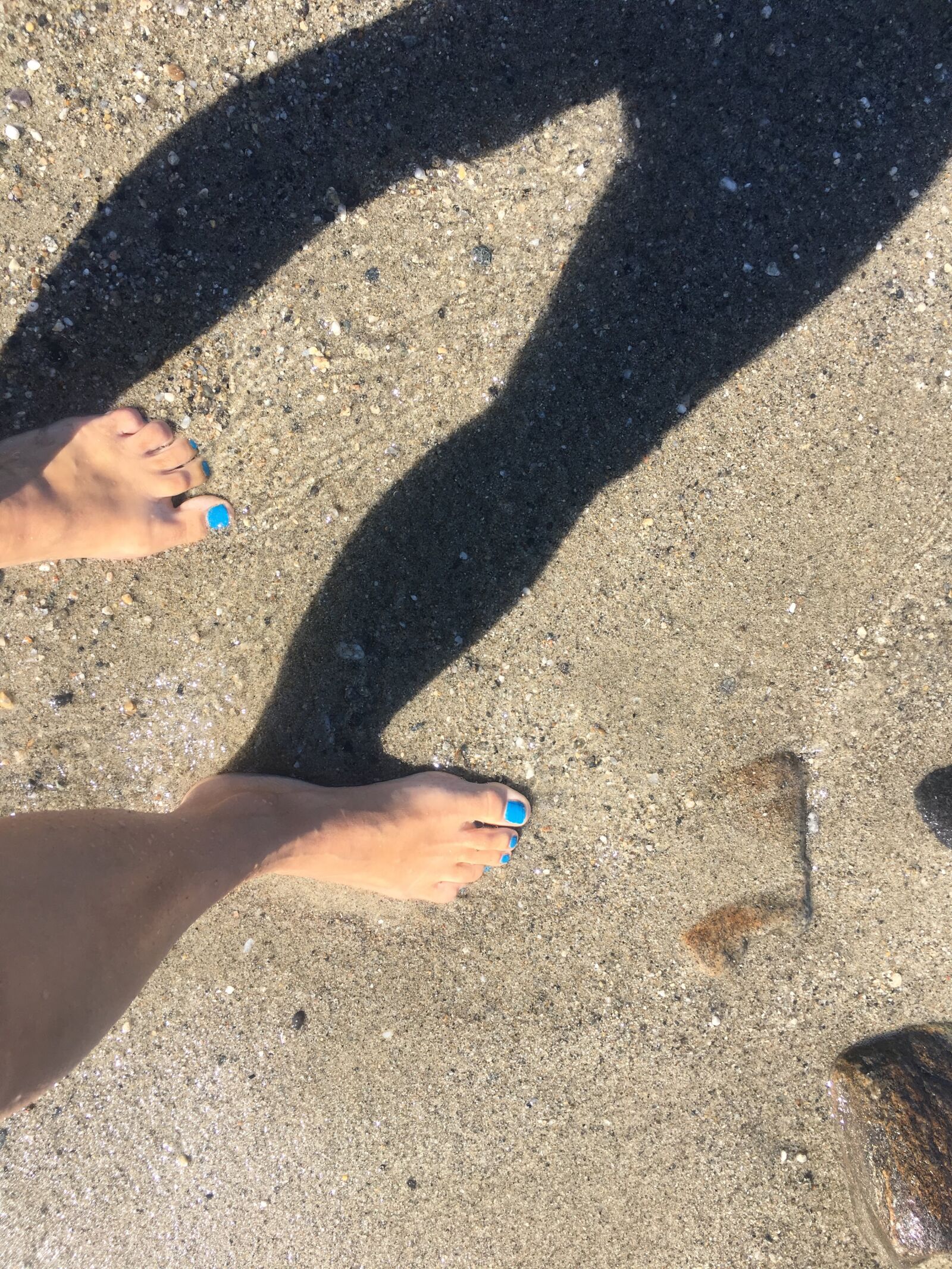 Apple iPhone 6s sample photo. Holiday, feet, beach photography
