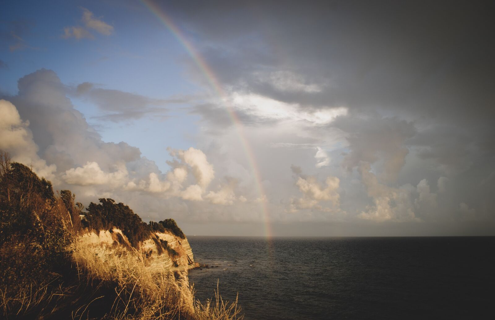 Nikon D3000 sample photo. Rainbow, landscape, precipice photography