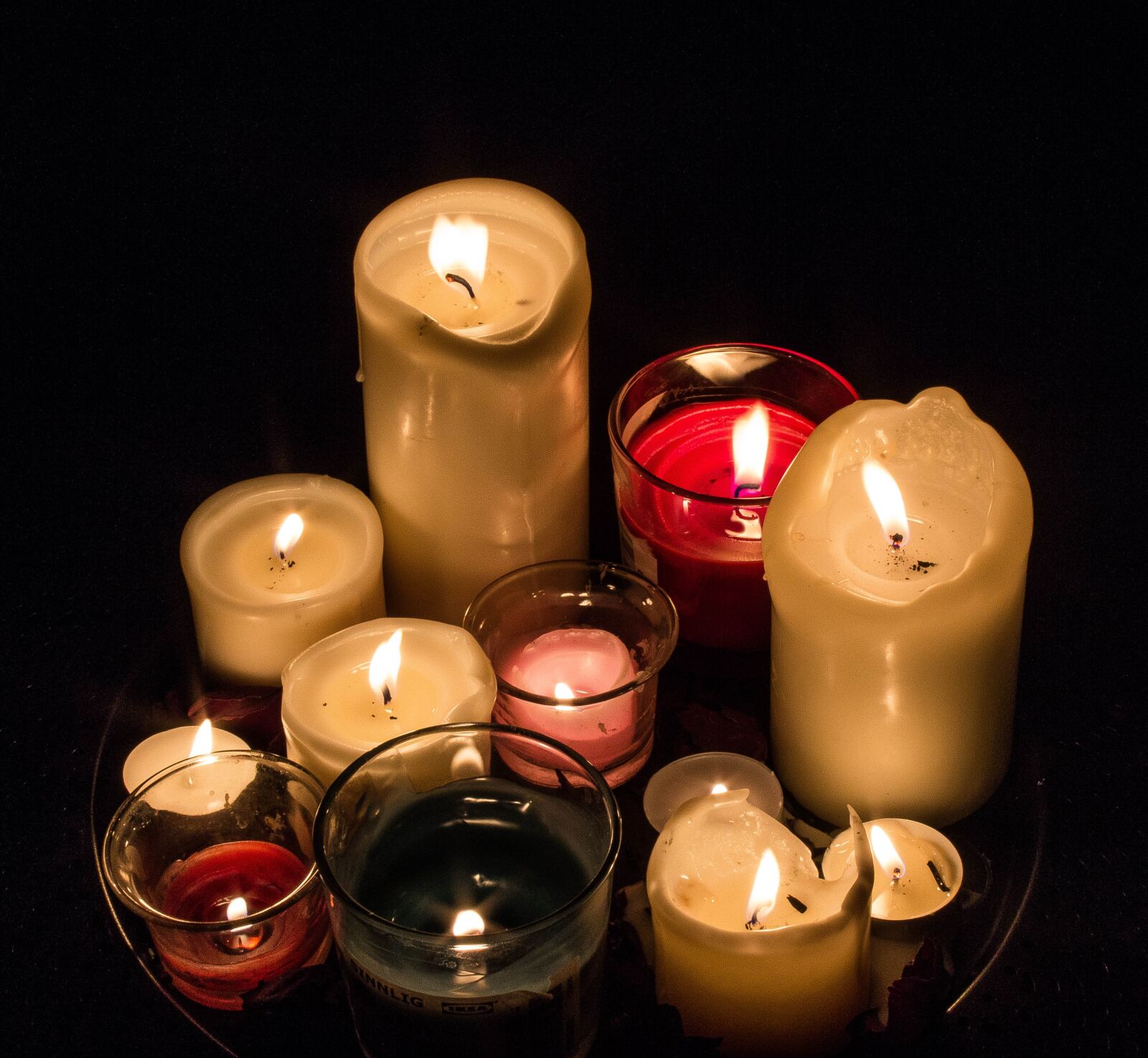 Canon EOS 600D (Rebel EOS T3i / EOS Kiss X5) sample photo. Candles, light, fire photography