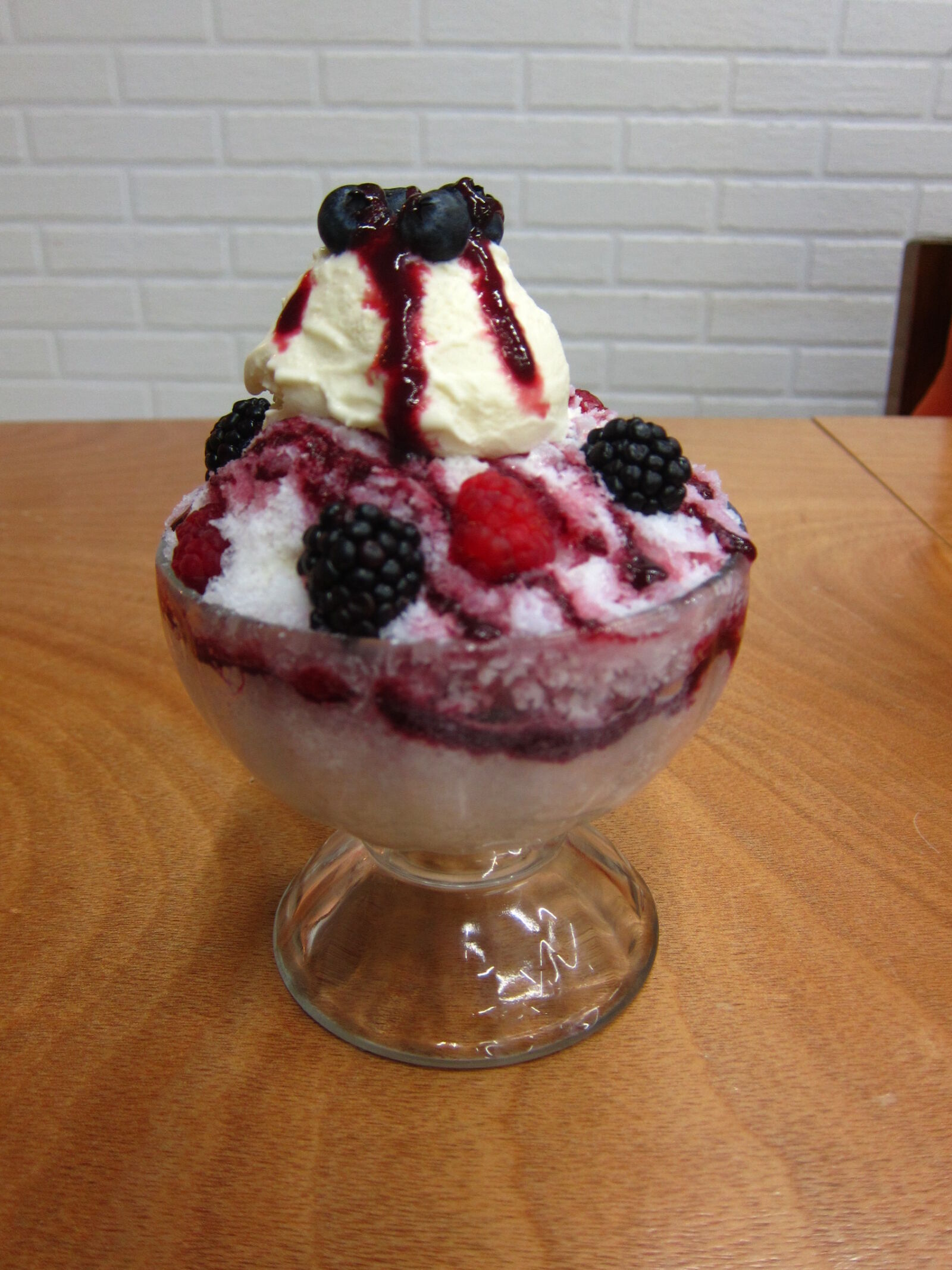 Canon PowerShot S90 sample photo. Dessert, food, icecream, raspberry photography
