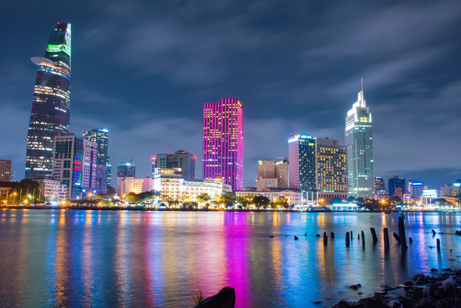 Nikon D7200 sample photo. Beauty, the city, exposure photography