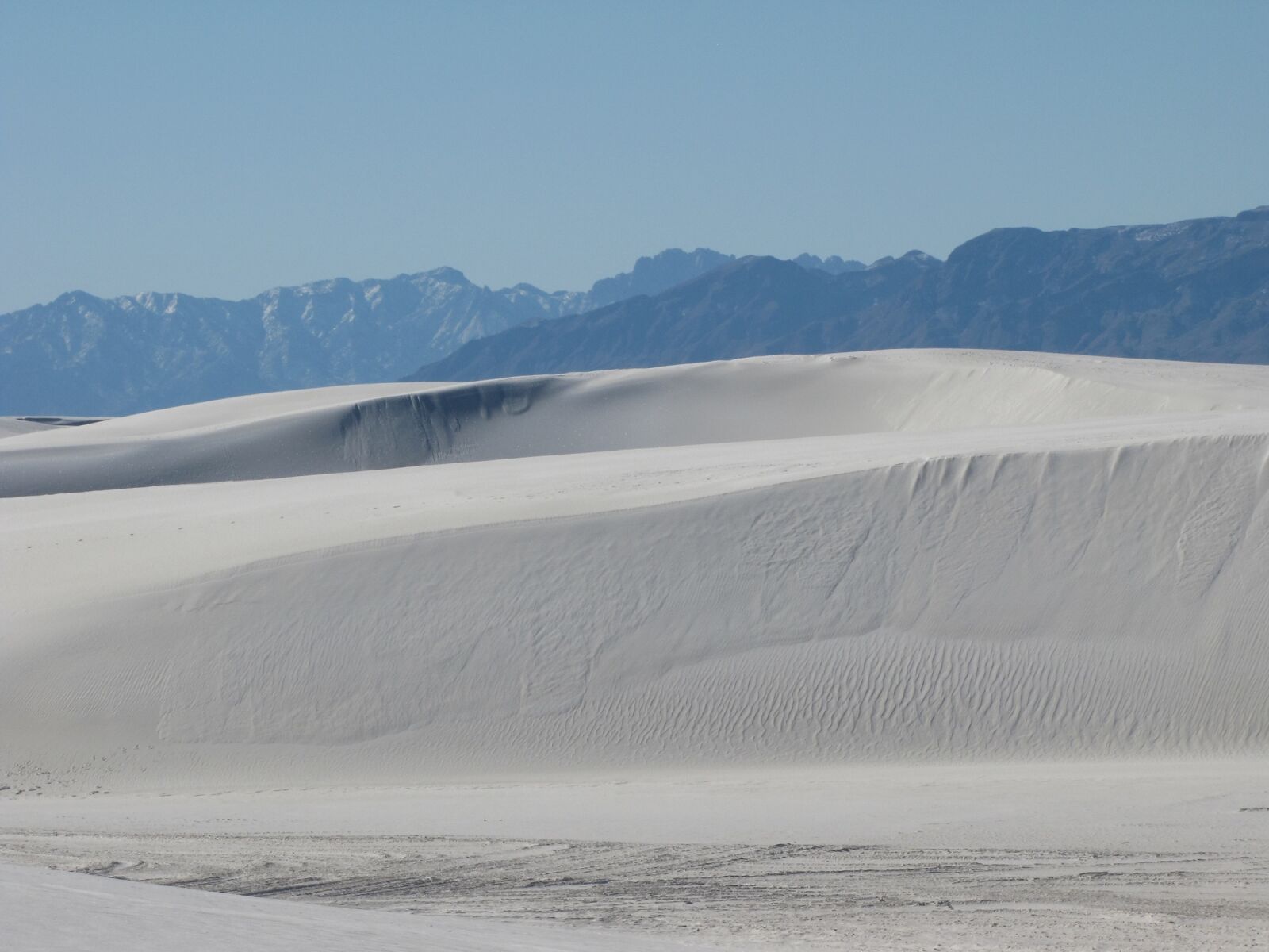 Canon PowerShot SX10 IS sample photo. White sands, desert, dunes photography