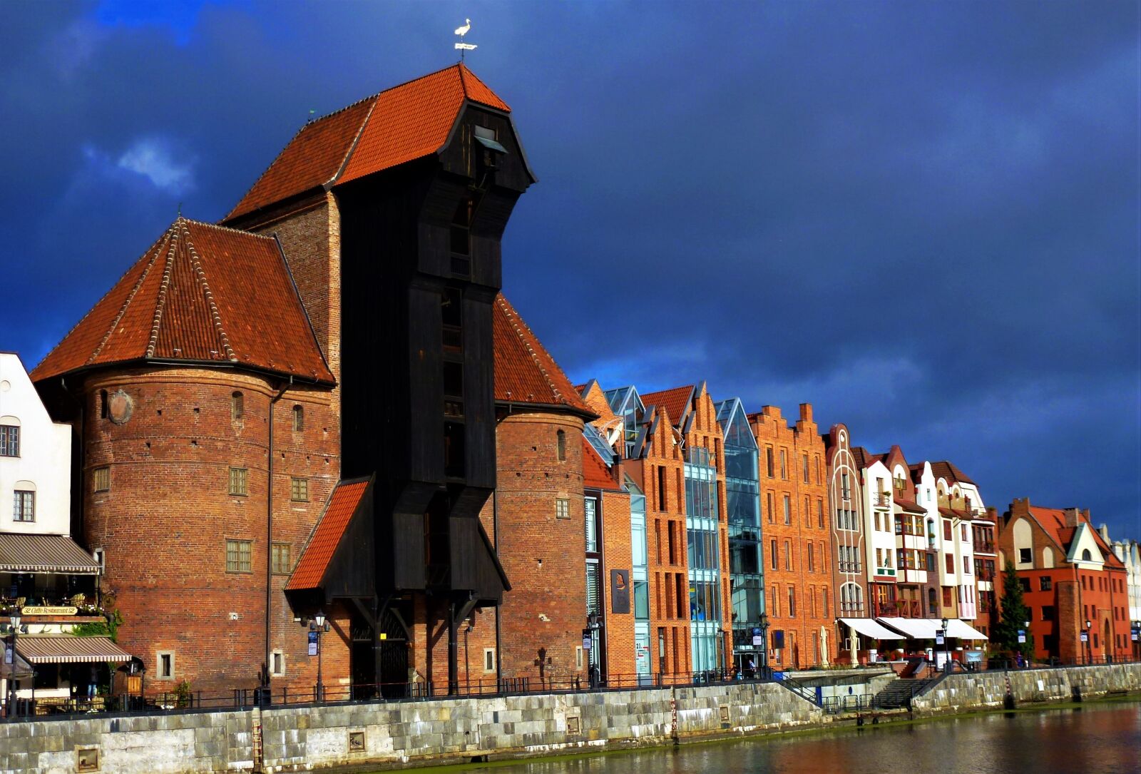Panasonic Lumix DMC-ZS10 (Lumix DMC-TZ20 / Lumix DMC-TZ22) sample photo. Architecture, poland, gdansk photography