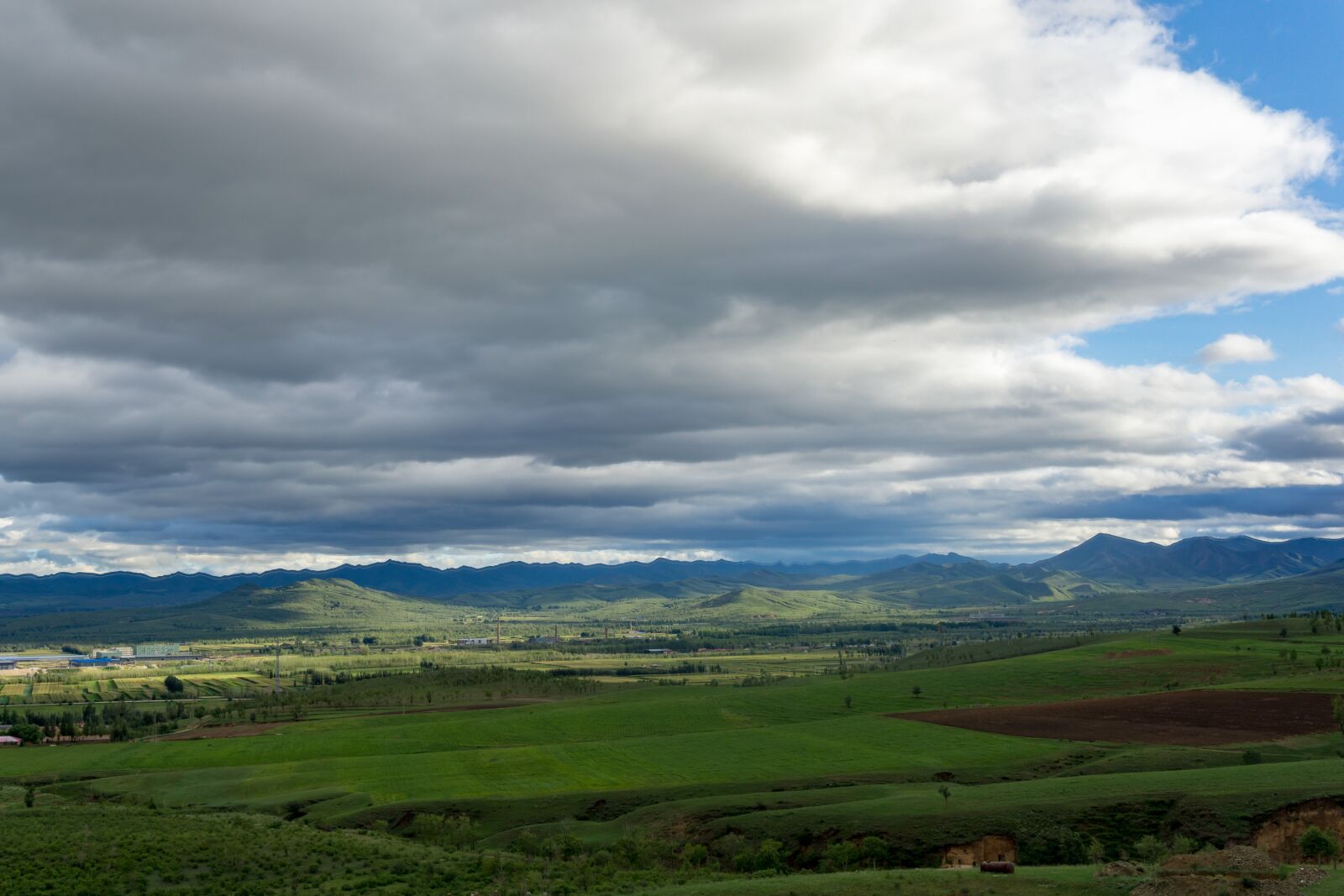 Sony a5100 sample photo. Mountain, dark clouds, cloud photography