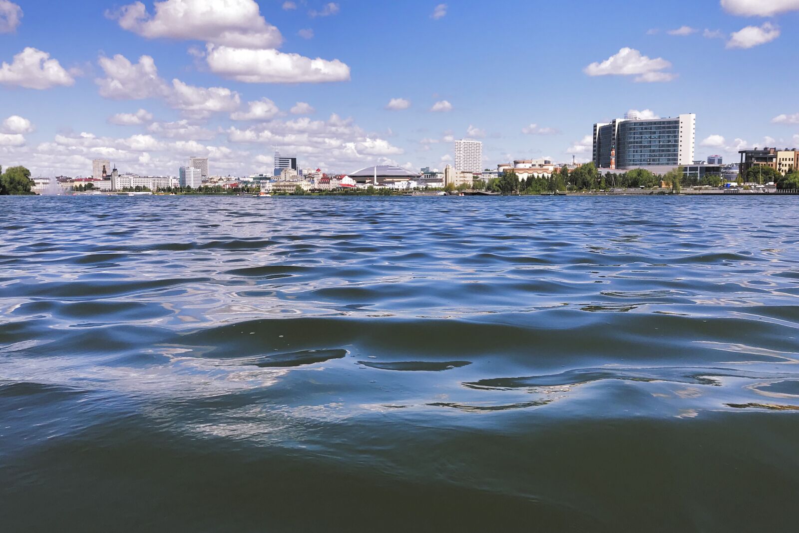 iPhone 7 back camera 3.99mm f/1.8 sample photo. Kazan, city, river photography