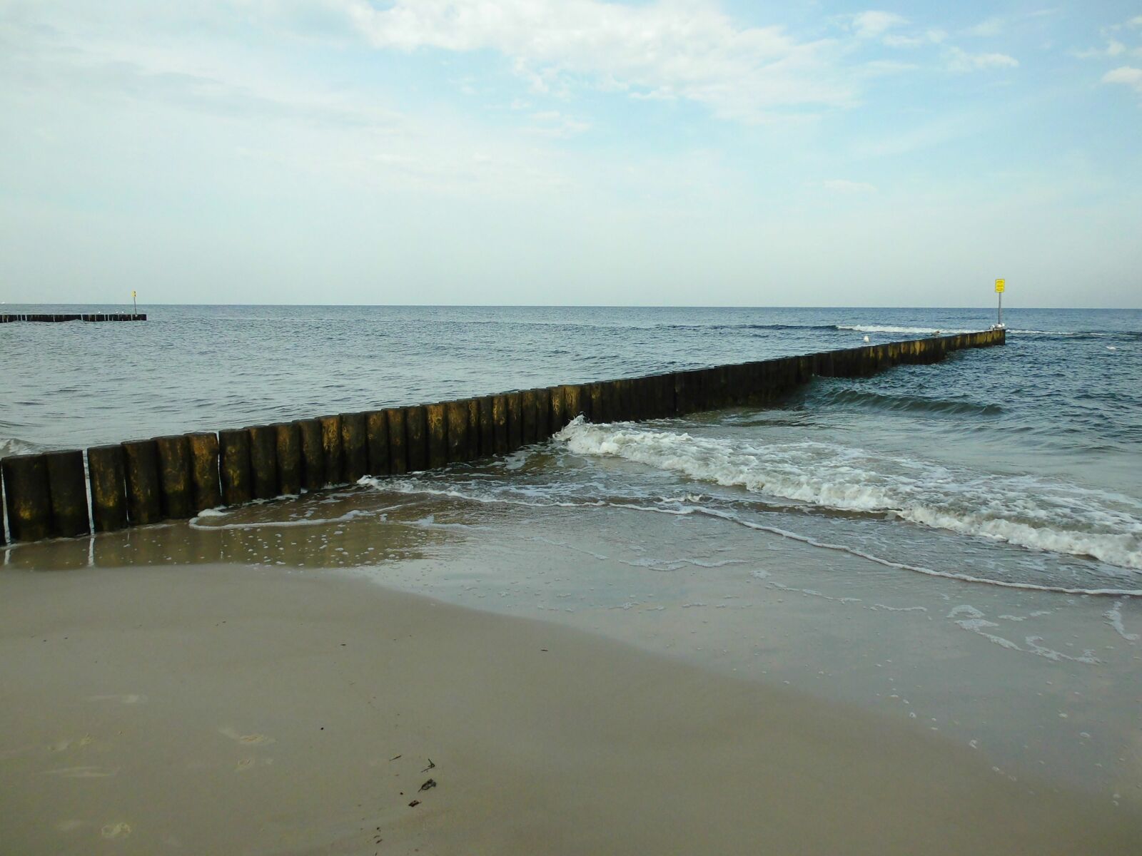 MEDION MD86824 sample photo. Groyne, baltic sea, coast photography
