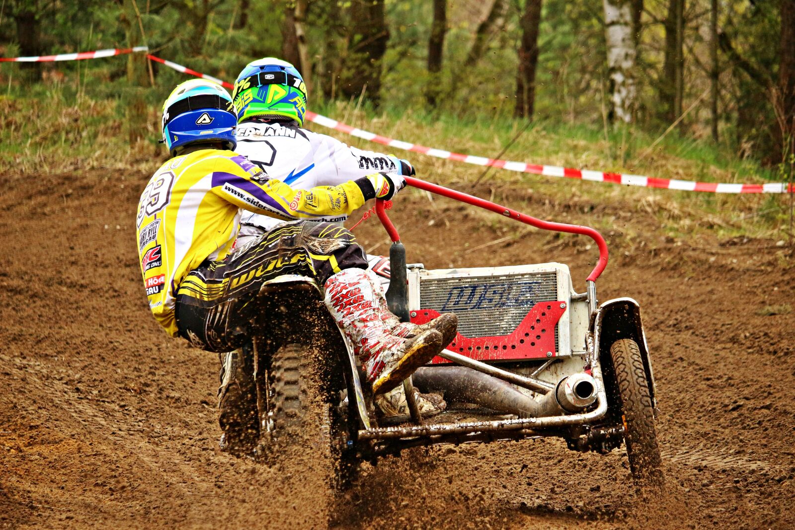 Canon EOS 100D (EOS Rebel SL1 / EOS Kiss X7) sample photo. Enduro, motorsport, sidecar photography