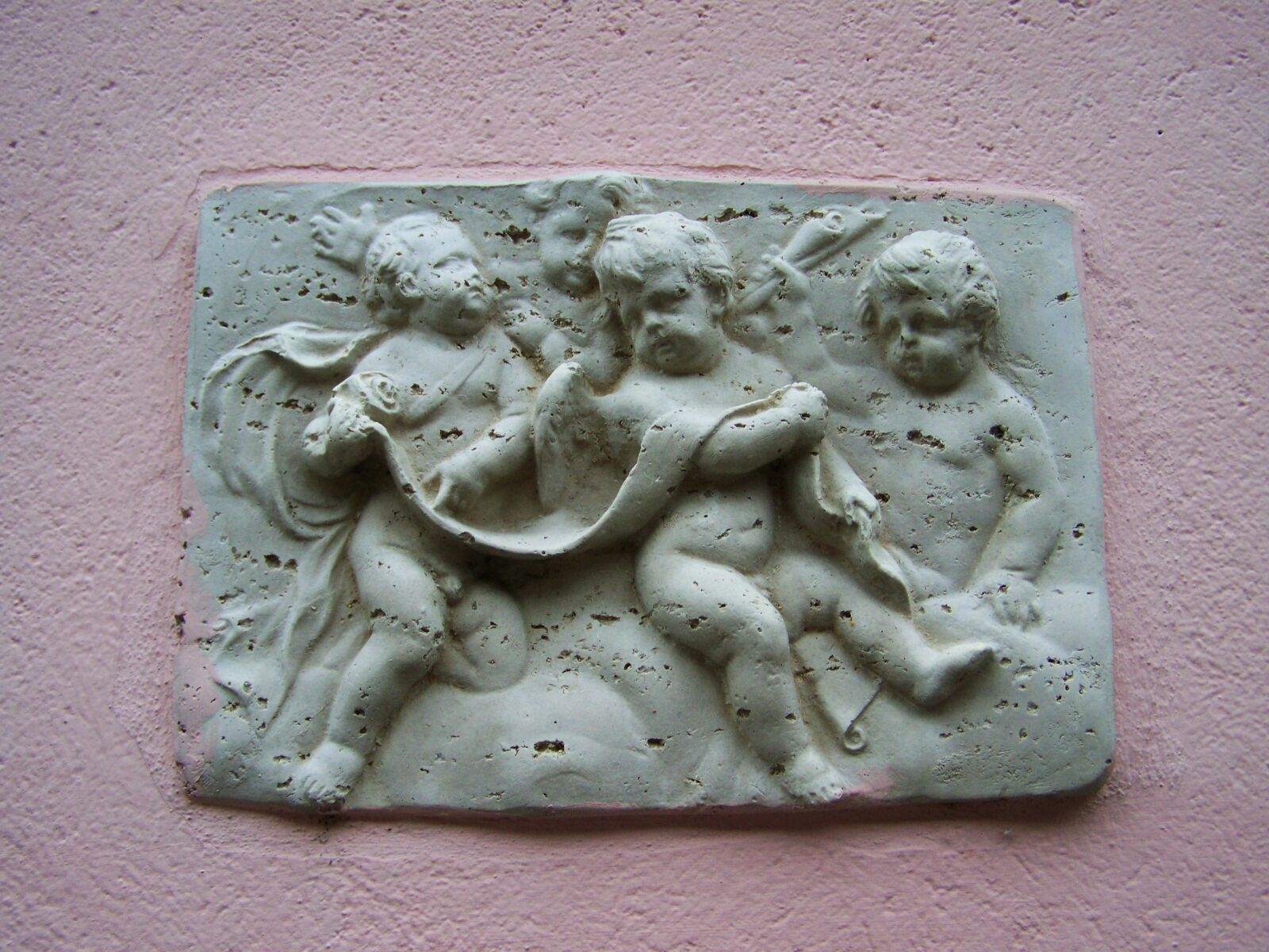 Kodak EASYSHARE ZD710 ZOOM DIGITAL CAMERA sample photo. Wall relief, building sculpture photography