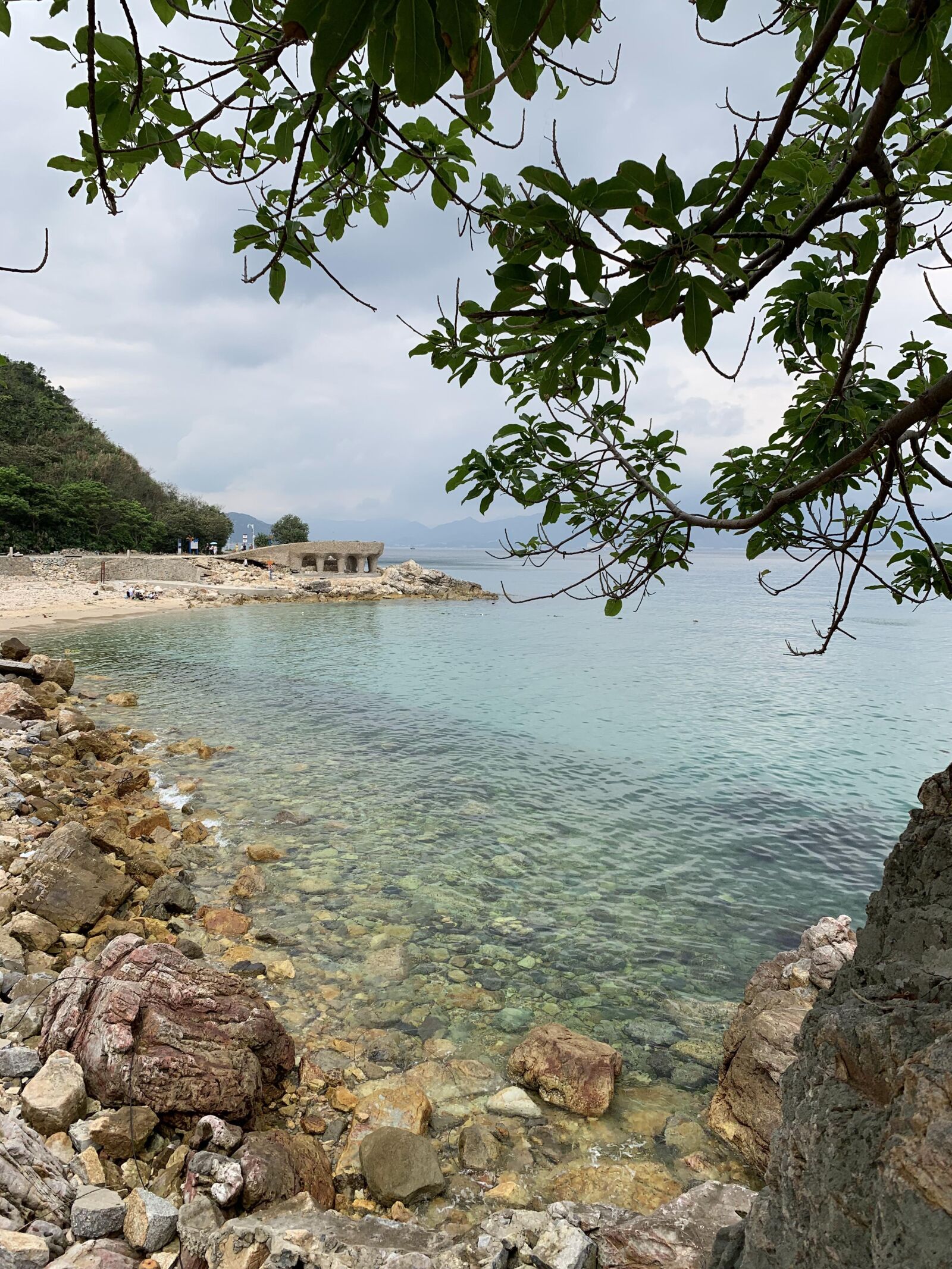 Apple iPhone XS sample photo. Beach, stone, the sea photography