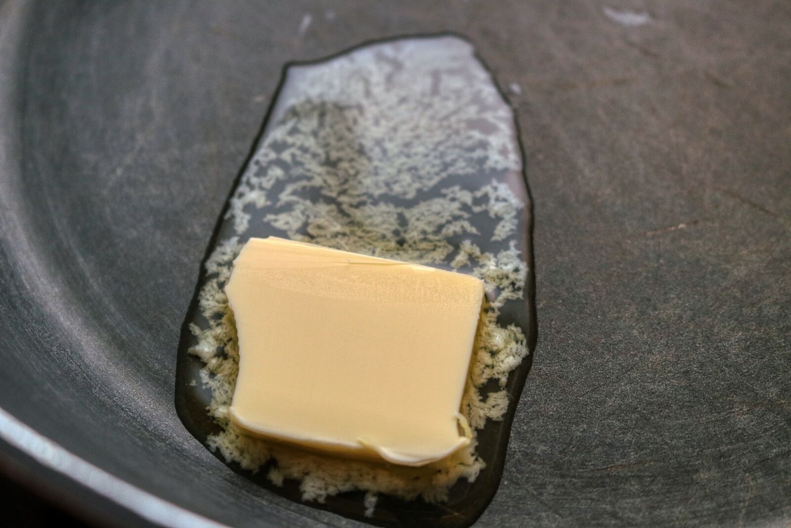 Canon EOS 80D sample photo. Butter, pan, cook photography