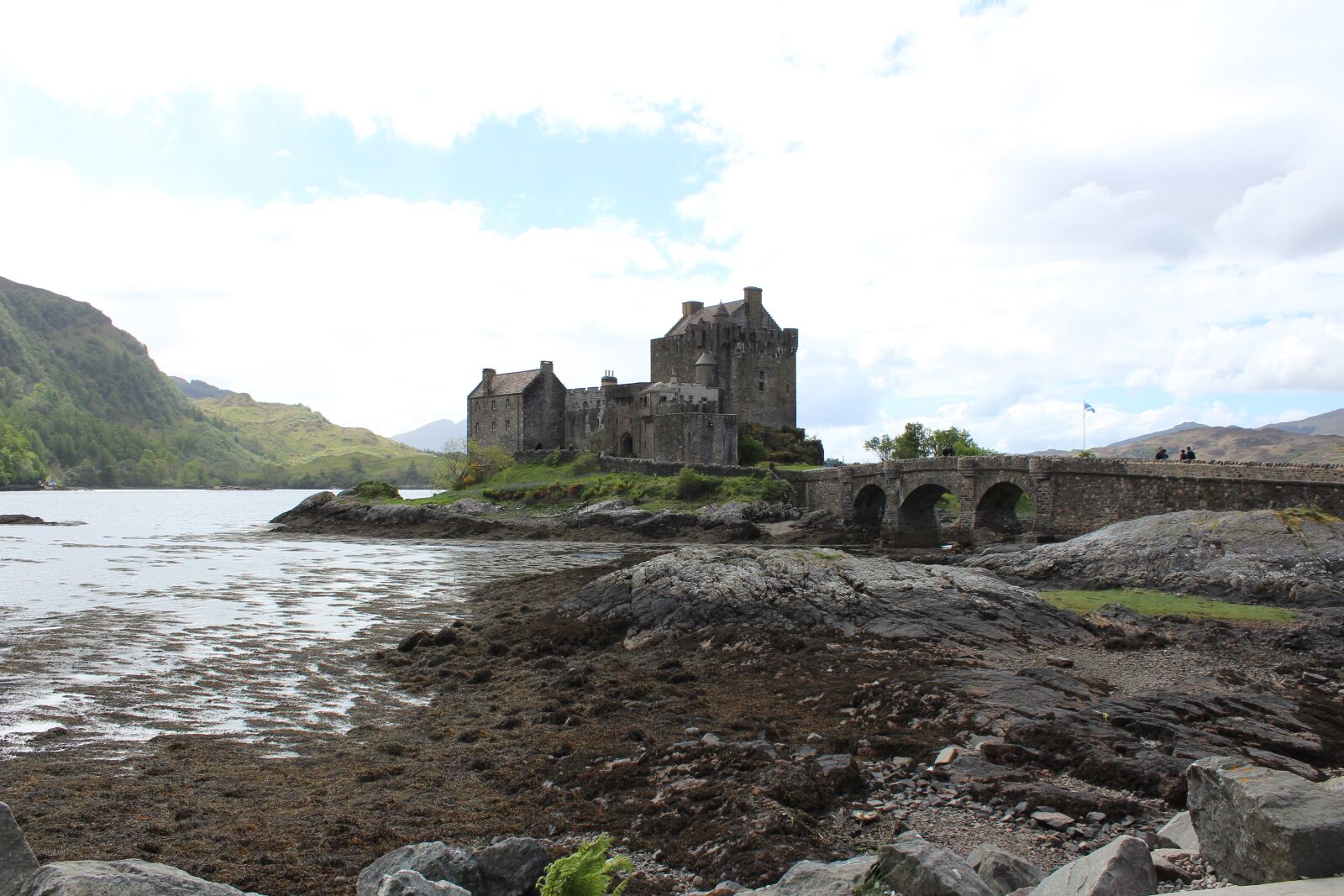 Canon EOS 1300D (EOS Rebel T6 / EOS Kiss X80) sample photo. Eilean donan castle, scotland photography