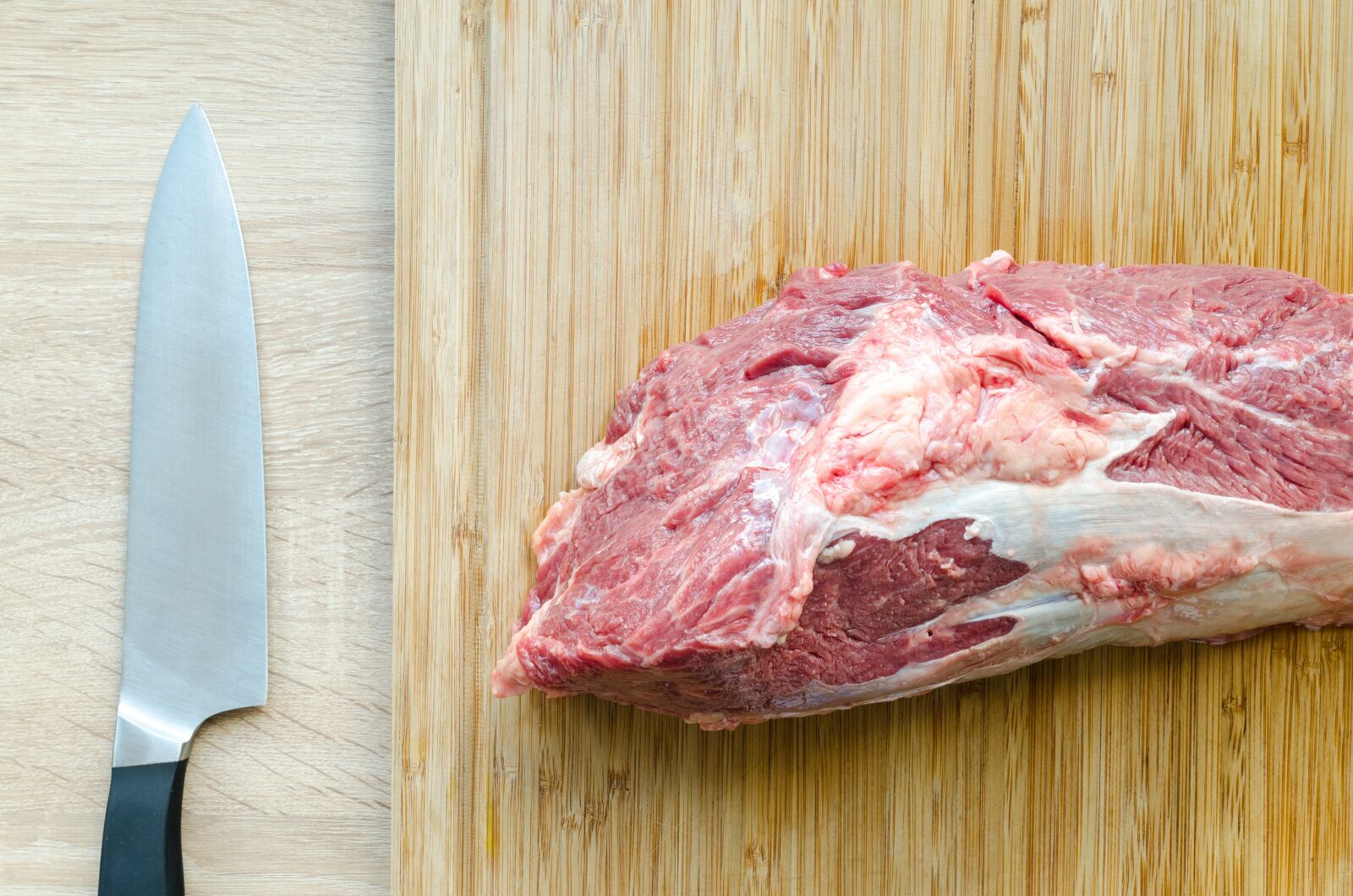 Nikon D5100 sample photo. Meat, wood, beef photography