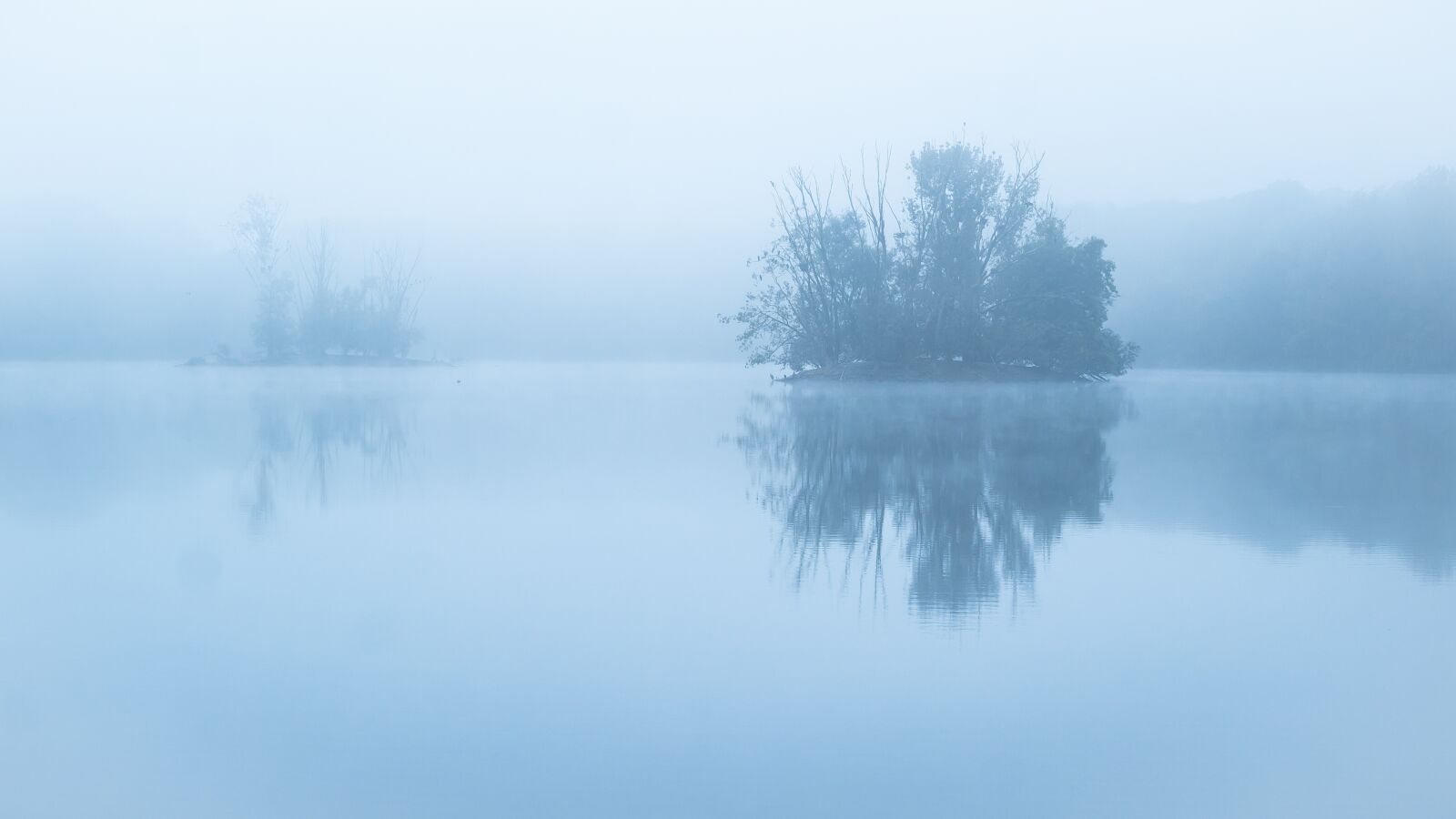 Samsung NX300M sample photo. Fog, lake, mysterious photography