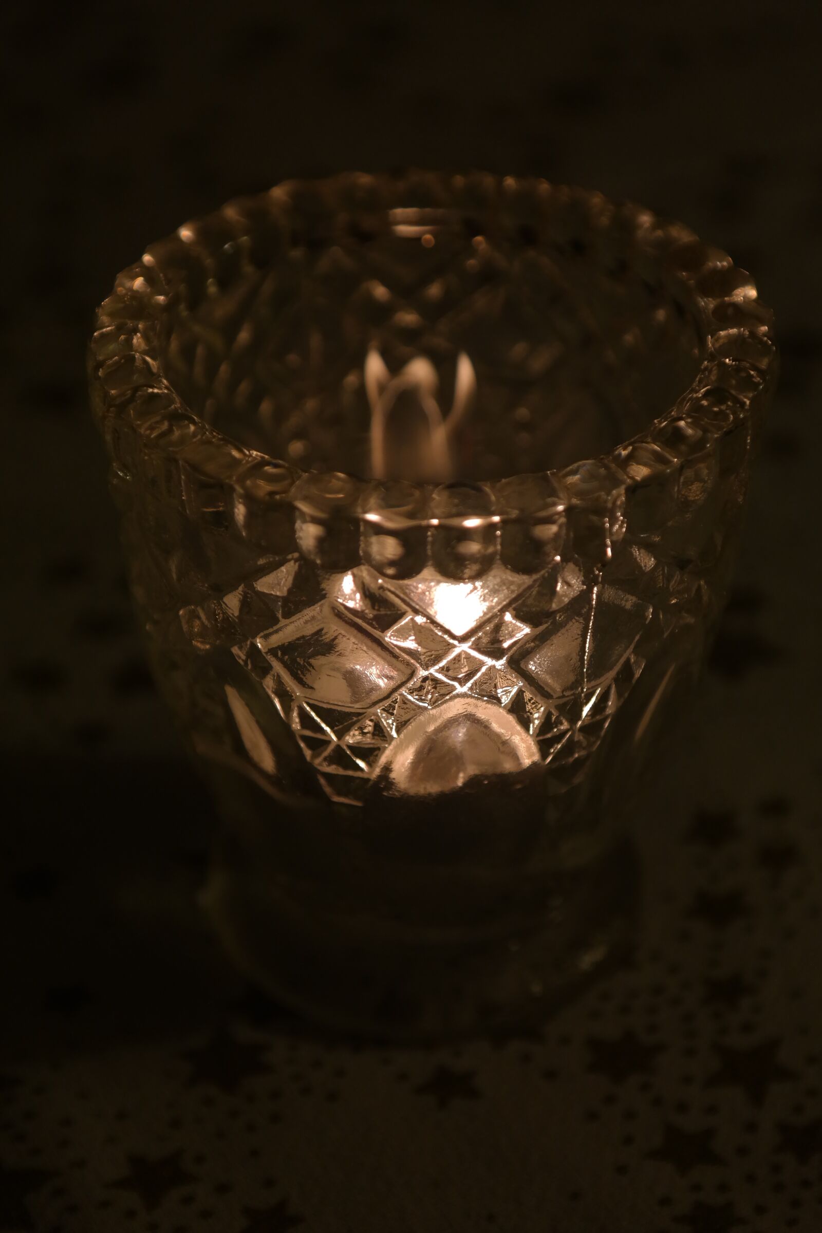 Samsung NX300 sample photo. Light, windlight, glass photography