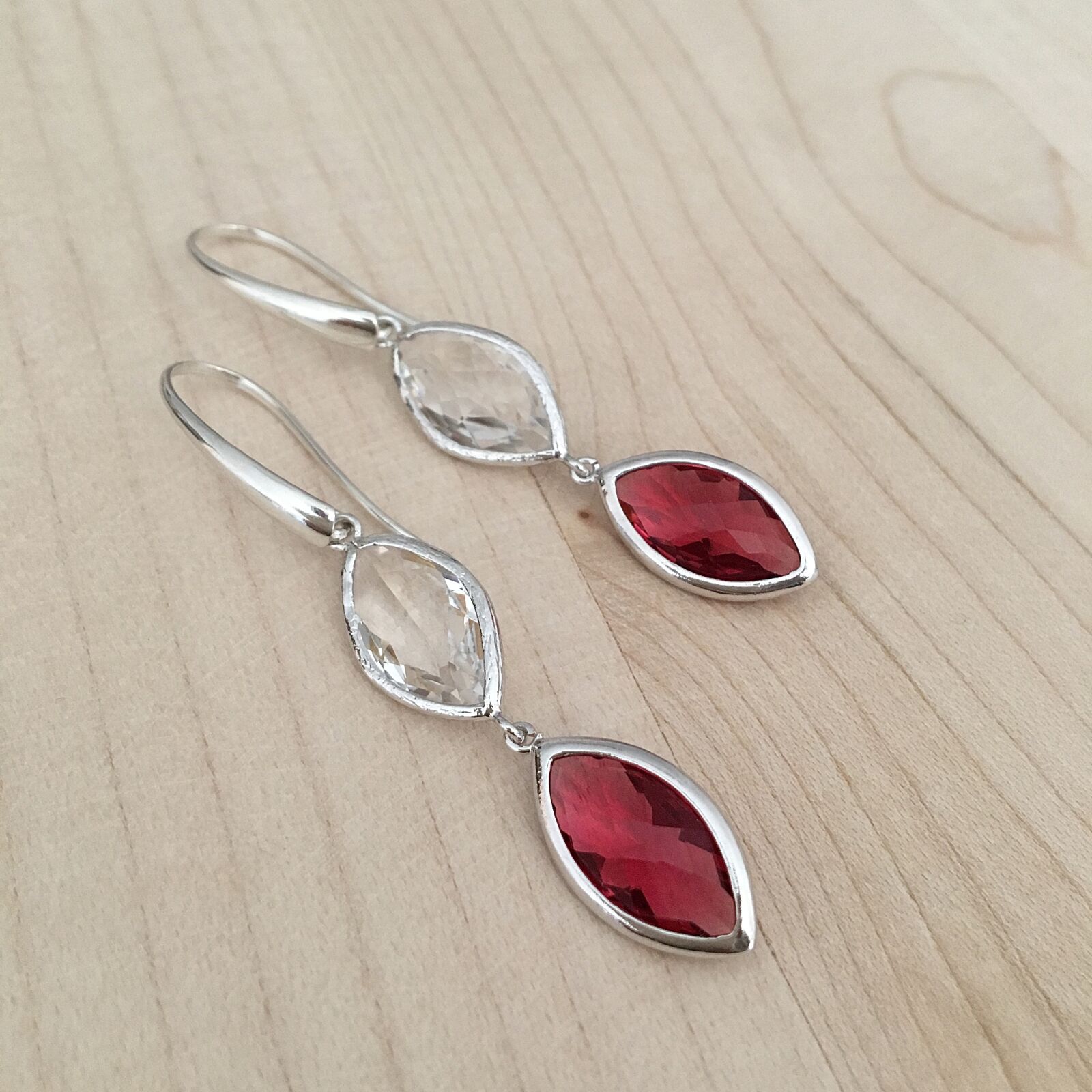 iPhone 6s back camera 4.15mm f/2.2 sample photo. Earrings, gestone, ruby photography