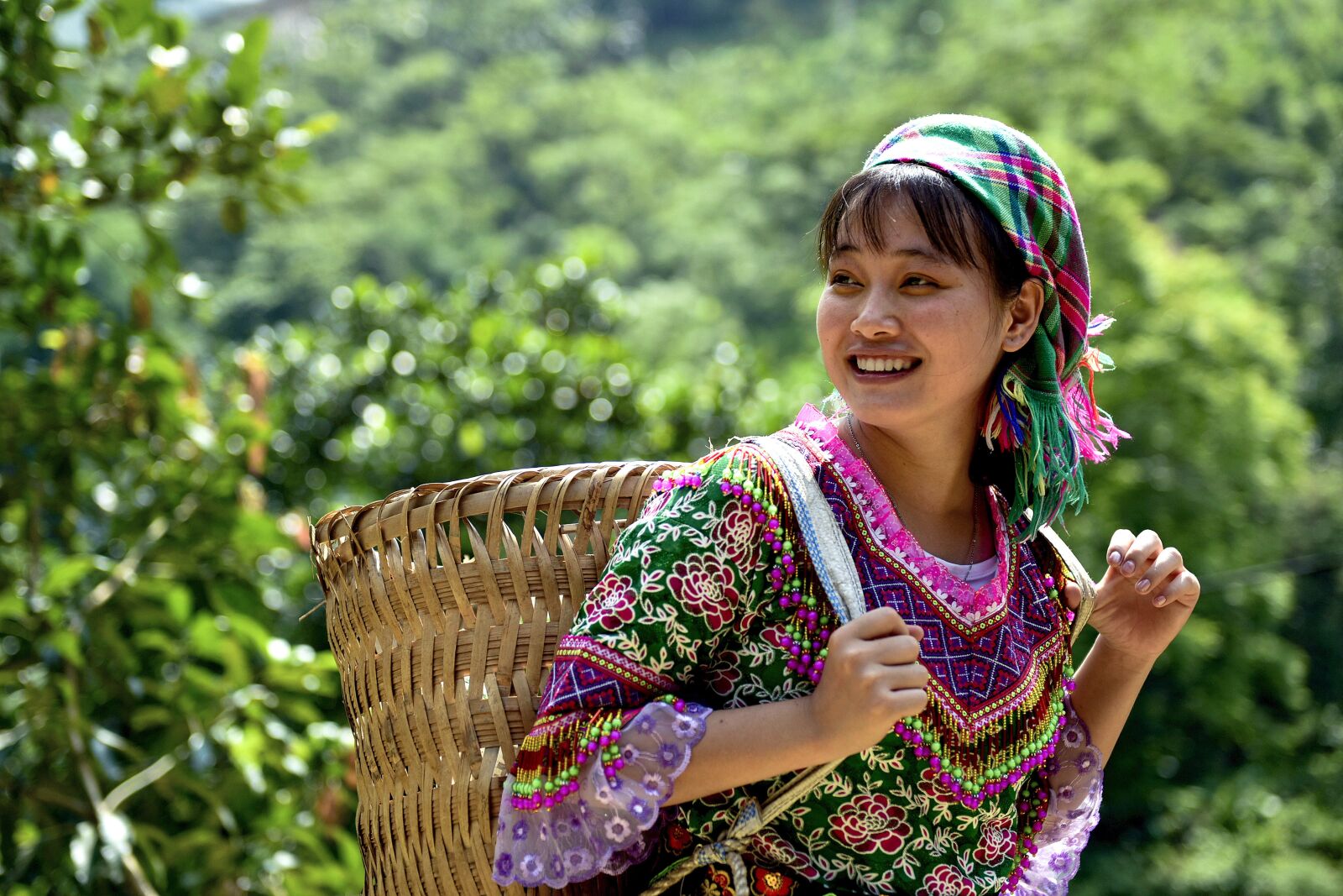 Nikon D810 sample photo. Ethnic girls, beautiful, charming photography